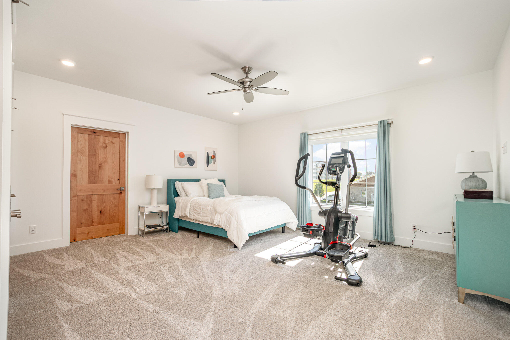383 Manhattan Boulevard Property Photo 24