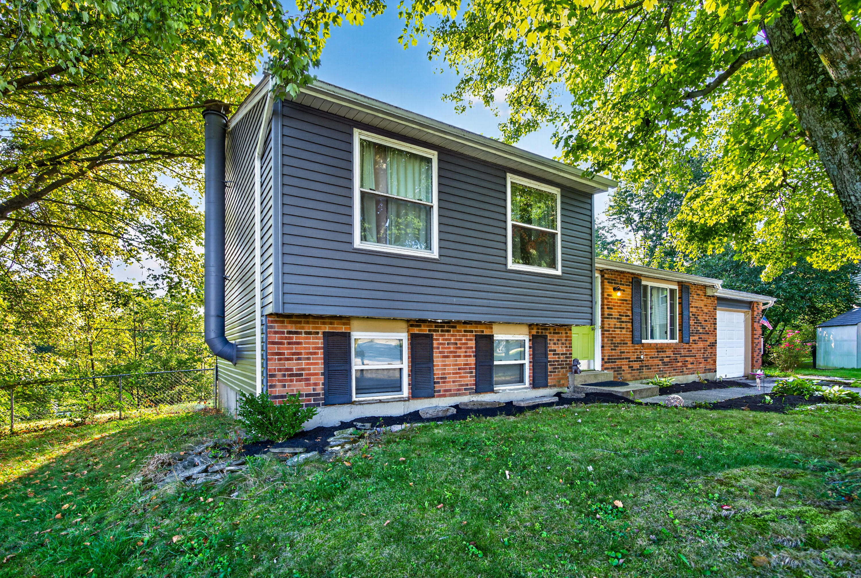 6194 Ridewood Court