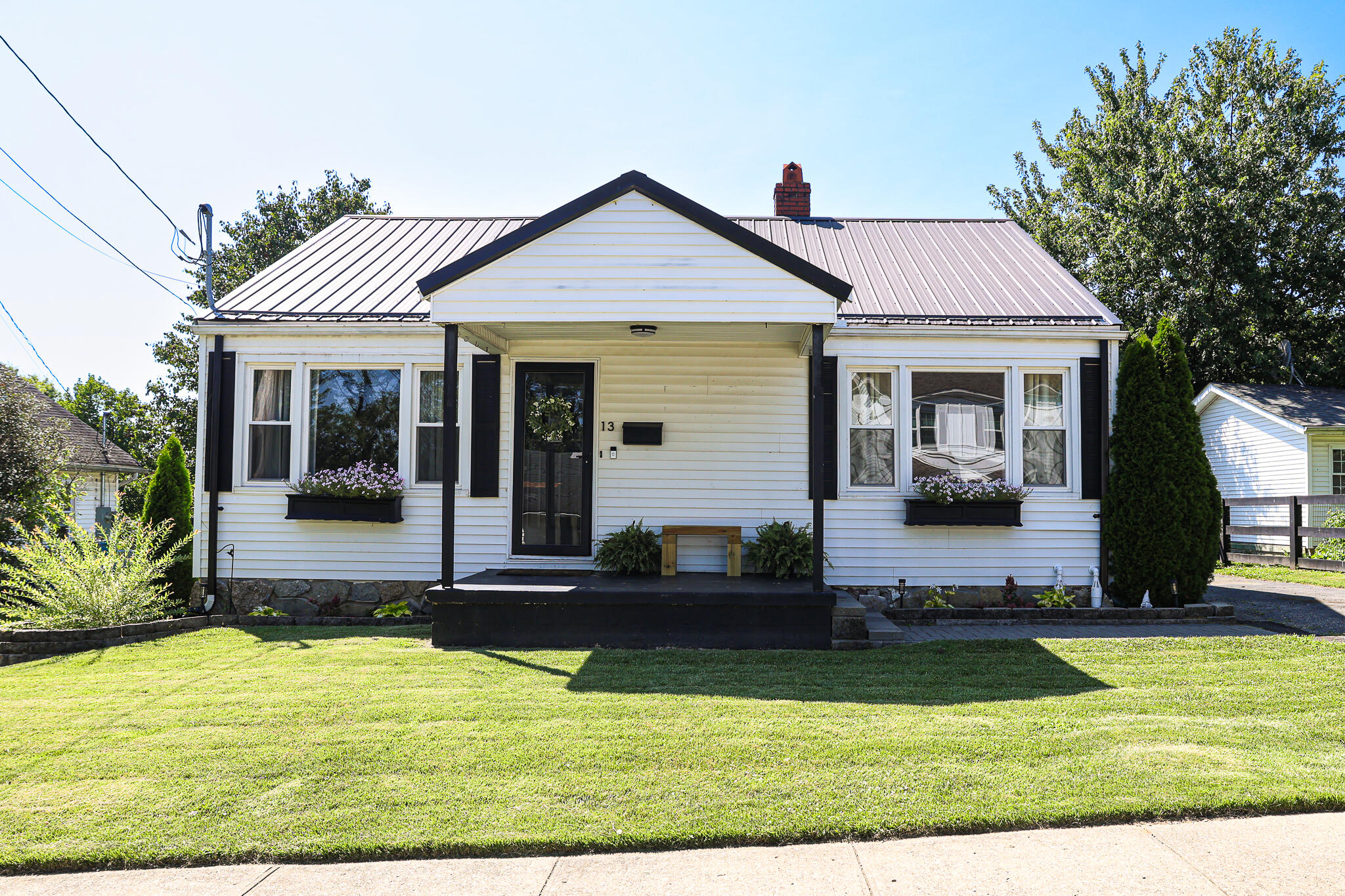 13 Summit Avenue Property Photo 1