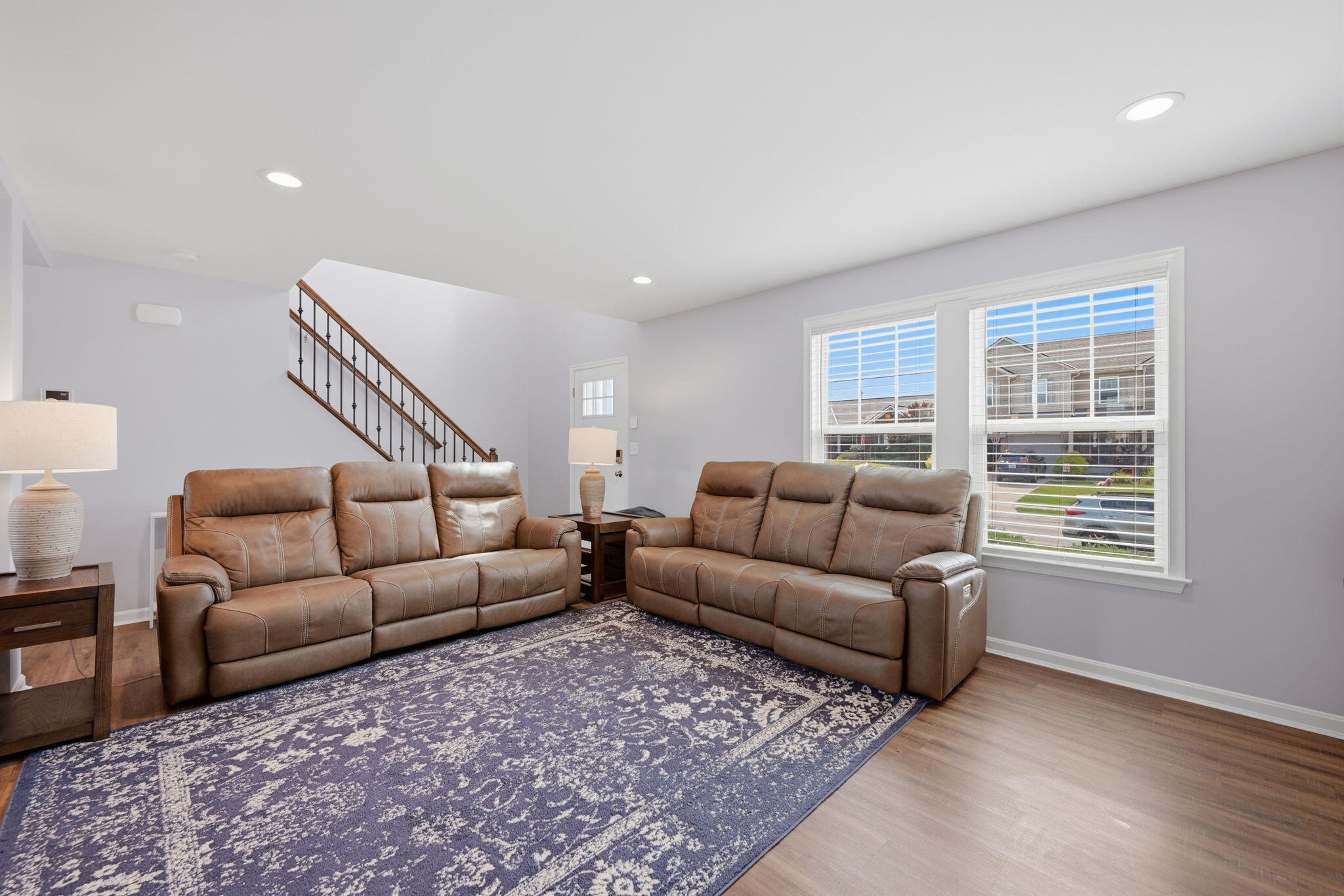 2708 Perth Court Property Photo 4
