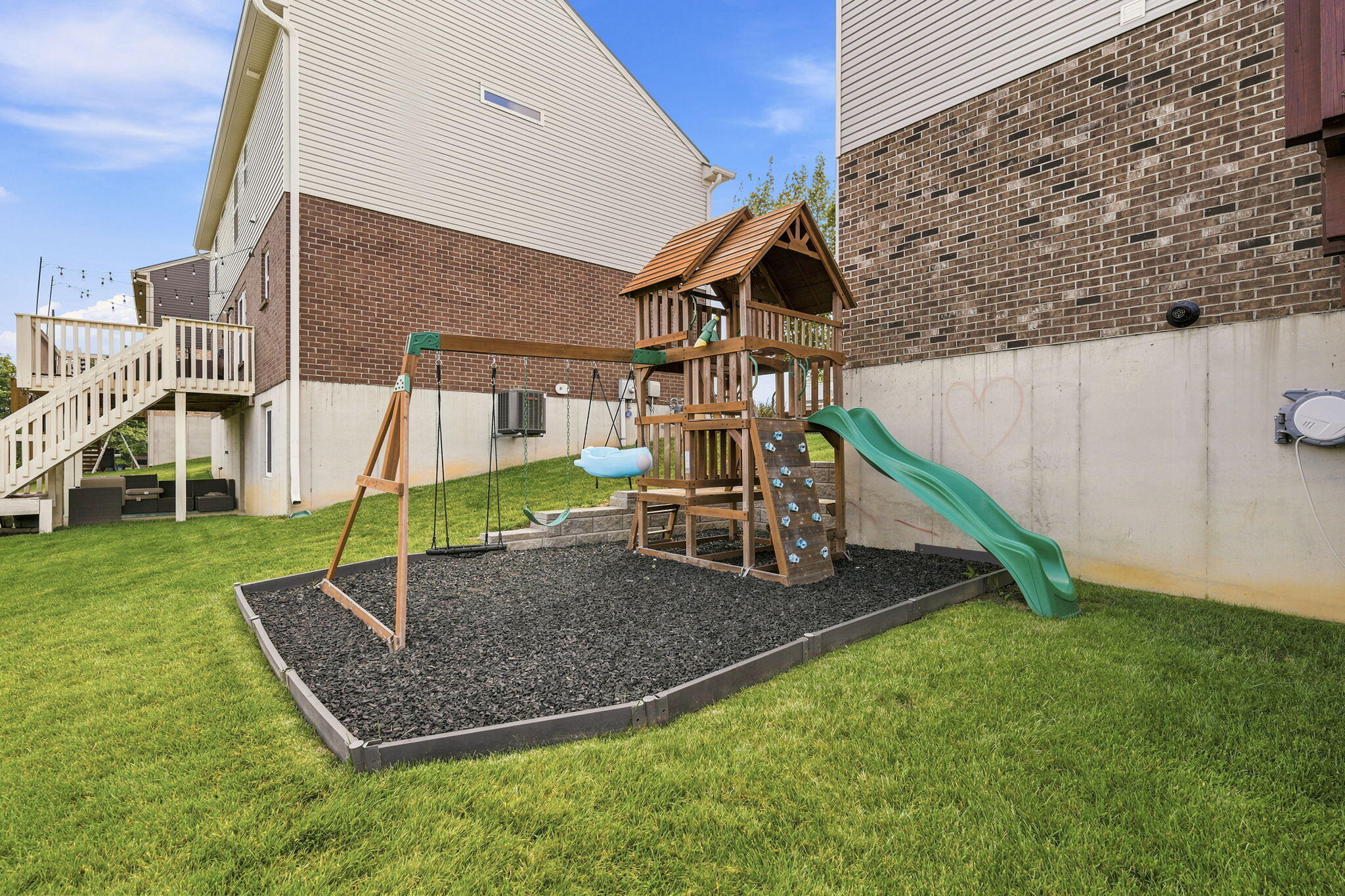 2708 Perth Court Property Photo 36