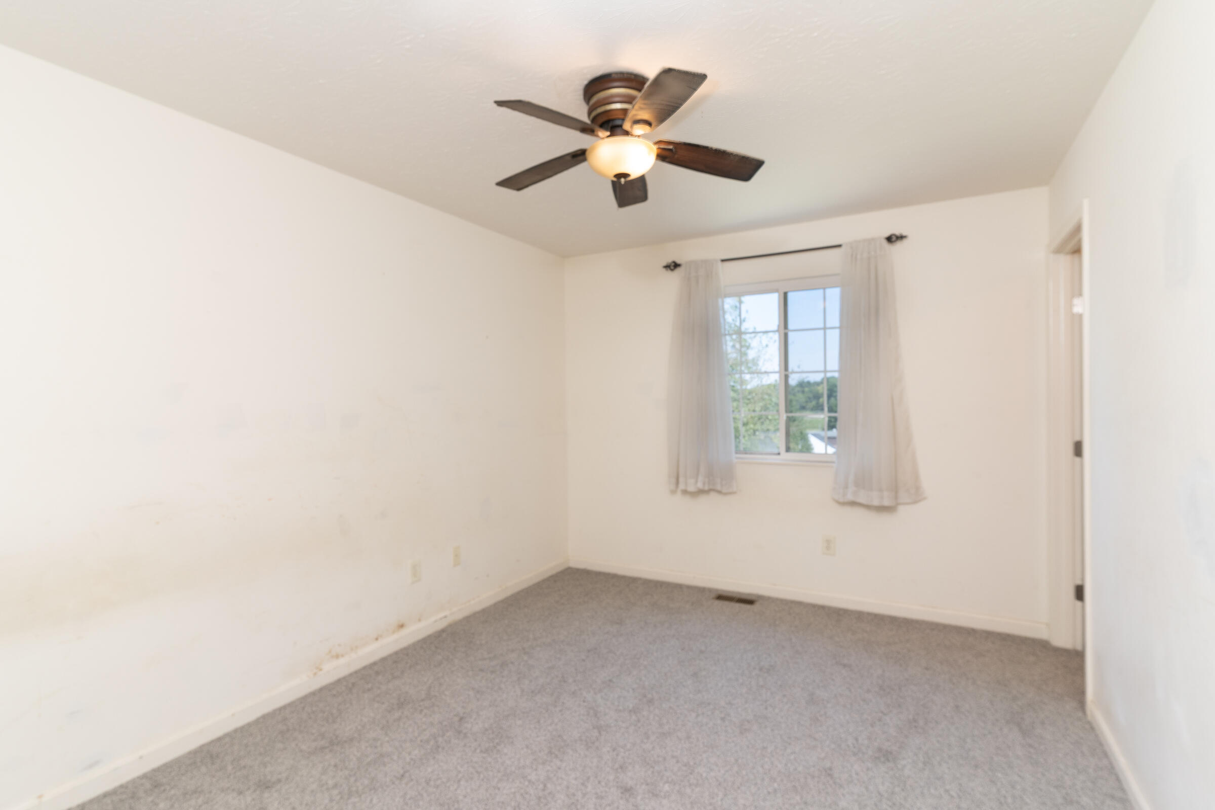 82 High Street Property Photo 12