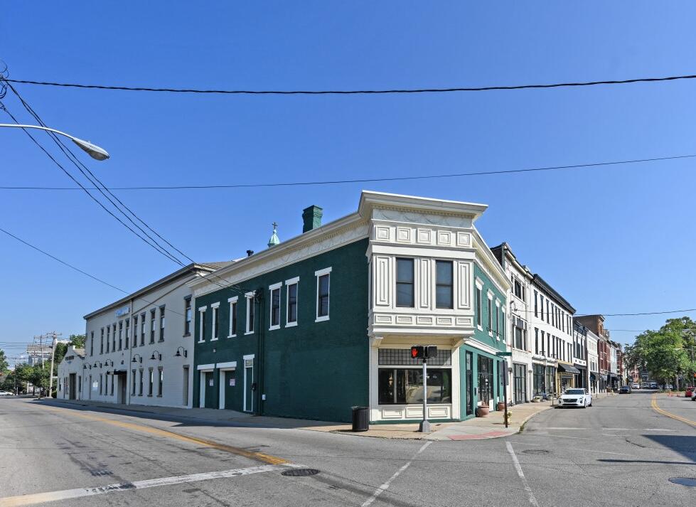 138 W Pike Street Property Photo 2