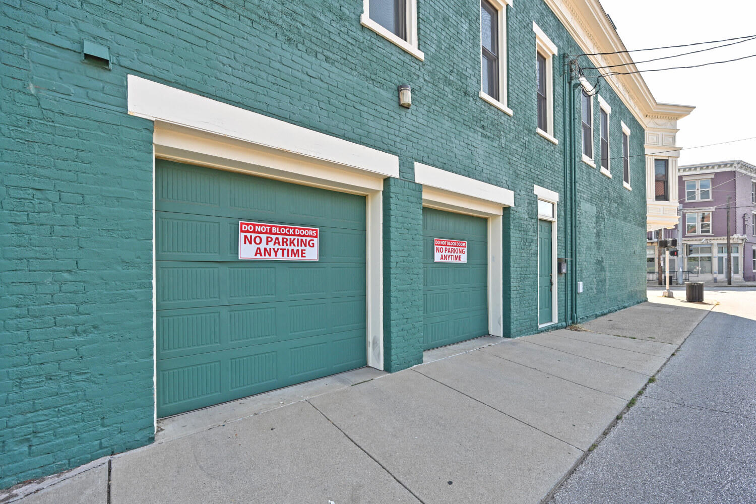 138 W Pike Street Property Photo 4