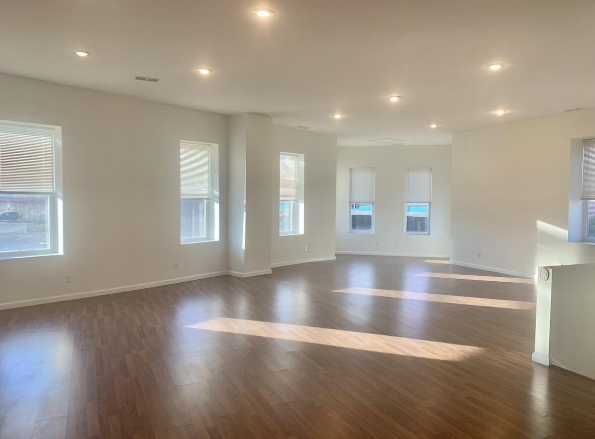 138 W Pike Street Property Photo 23