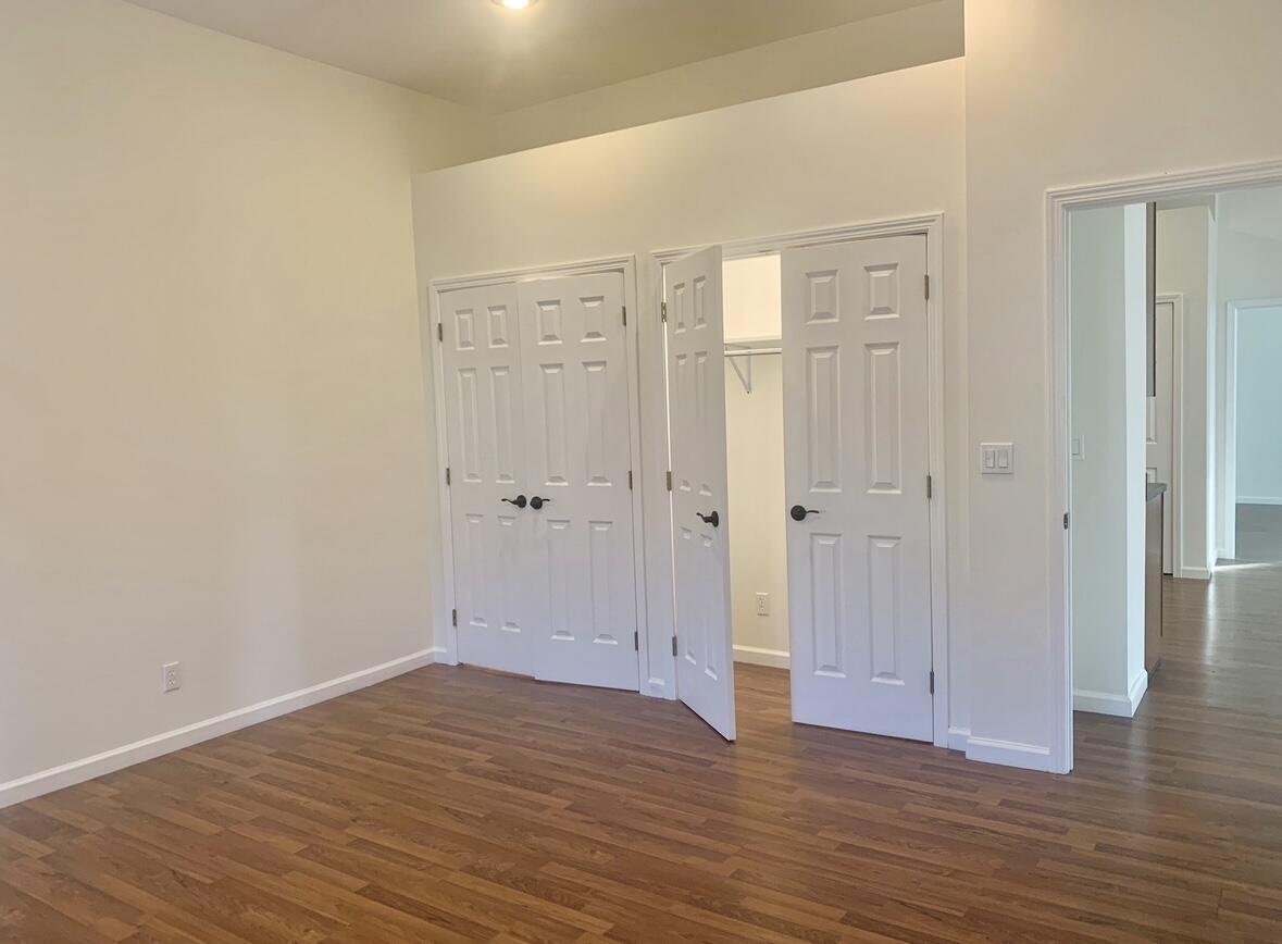 138 W Pike Street Property Photo 31