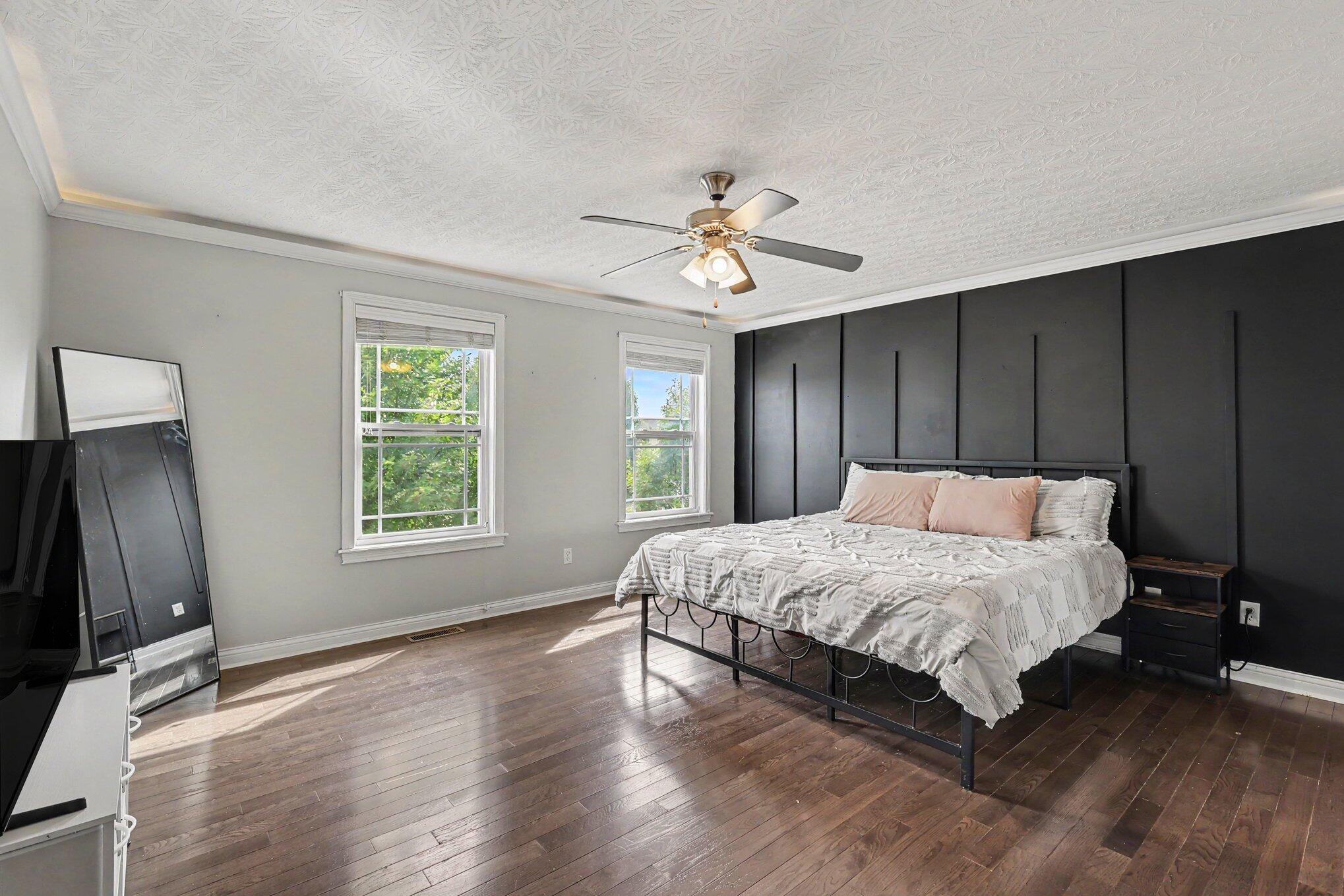 294 La Salle Court Property Photo 15