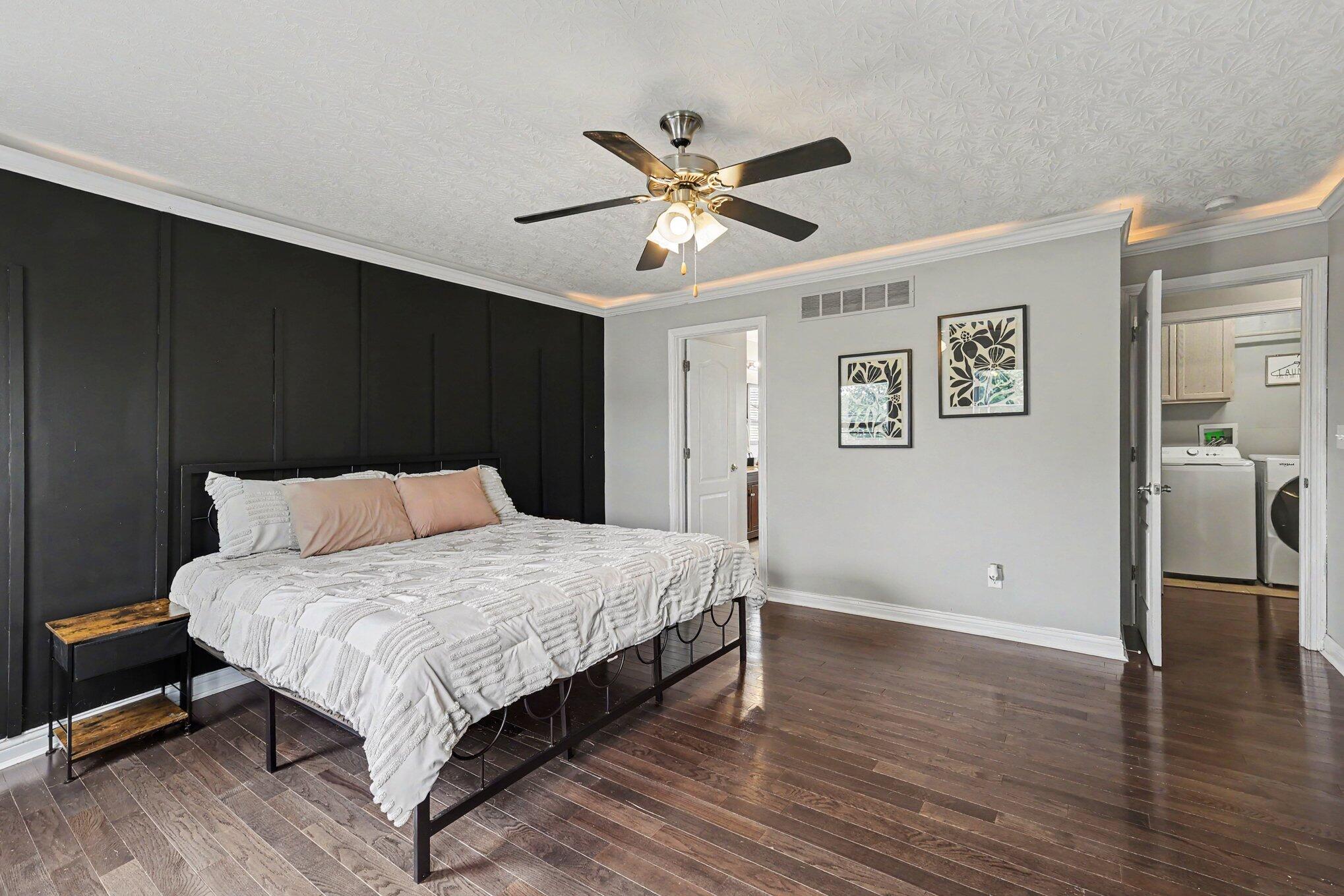 294 La Salle Court Property Photo 16