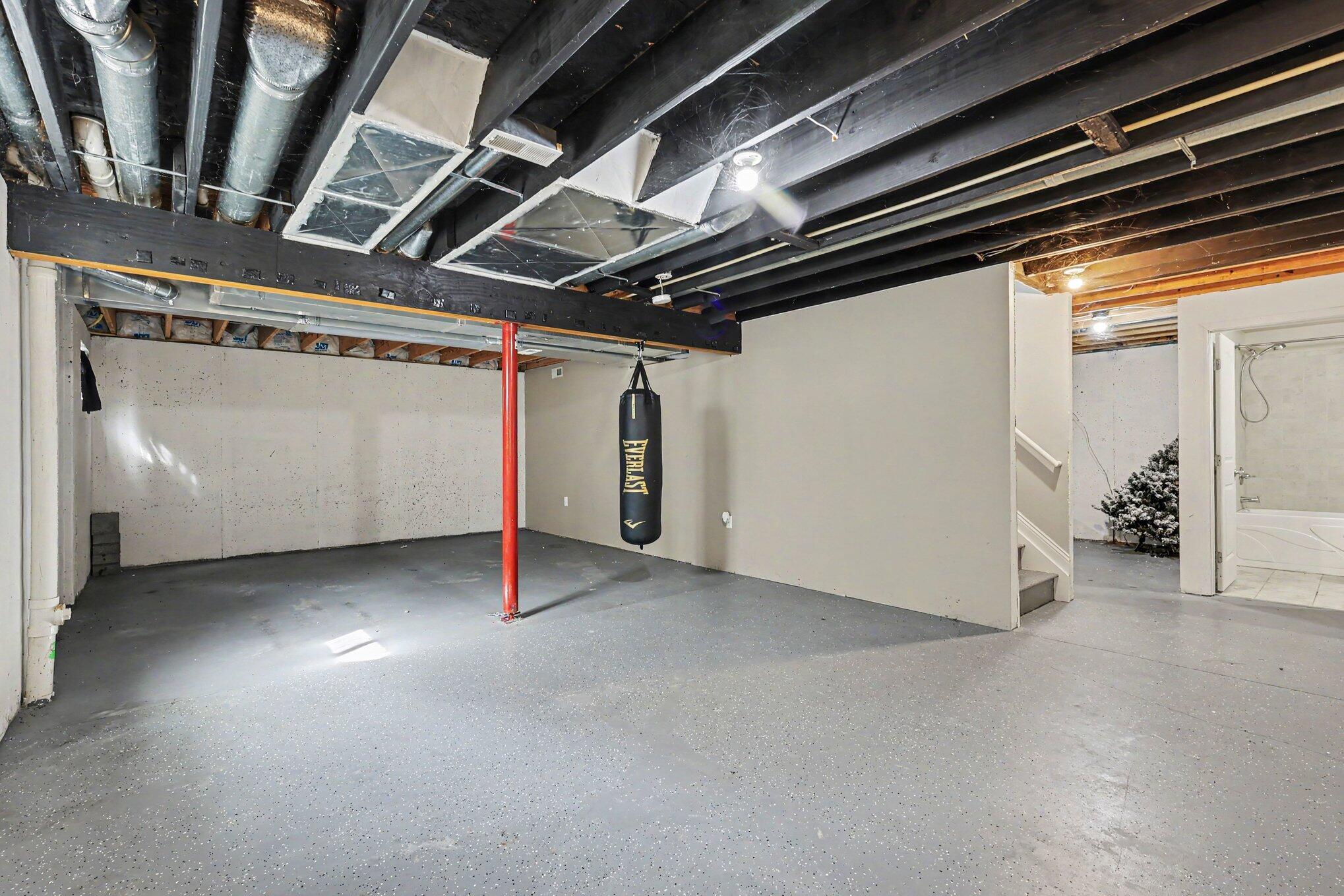 294 La Salle Court Property Photo 23