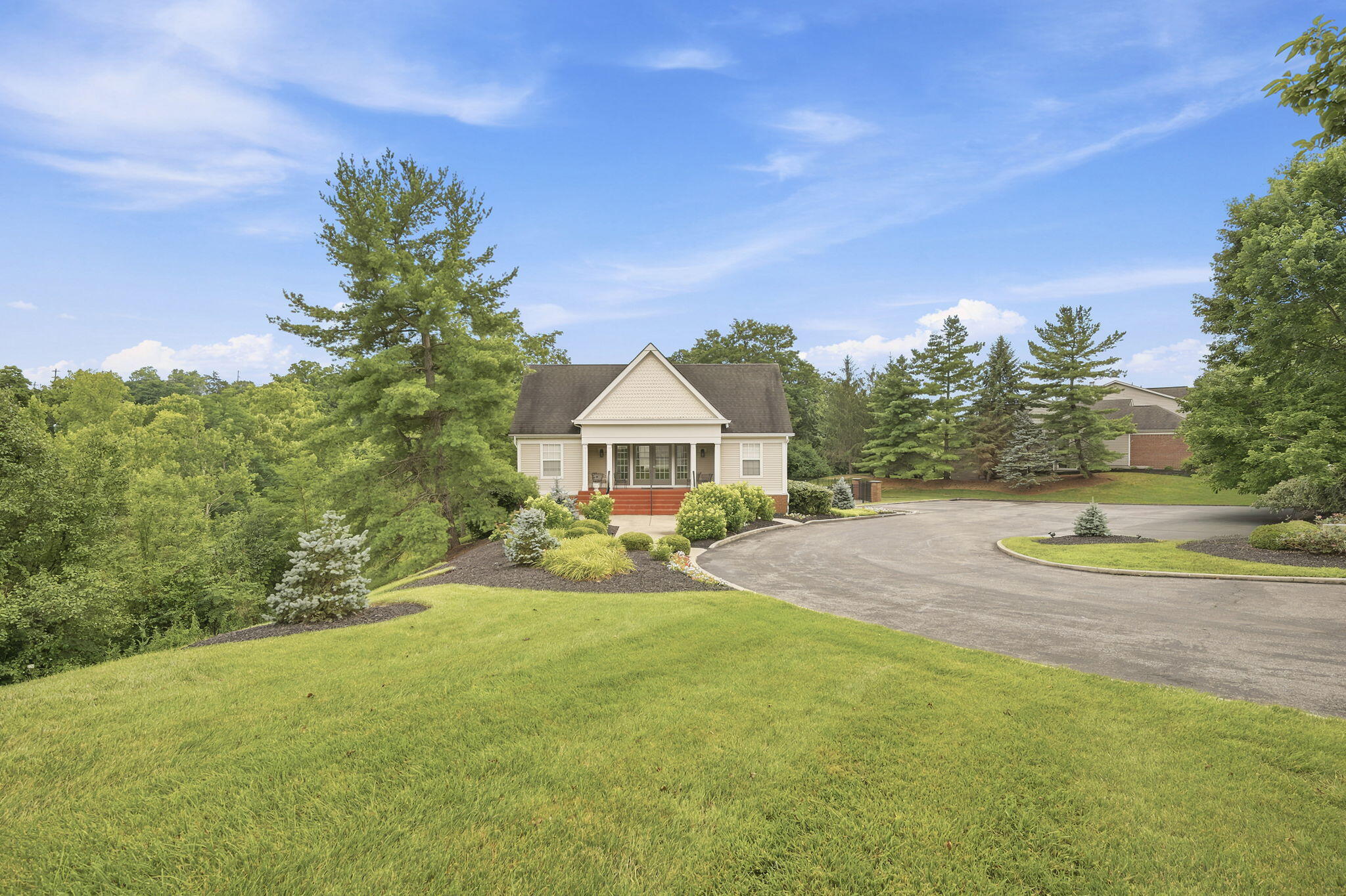 4 Springside Drive Property Photo 26