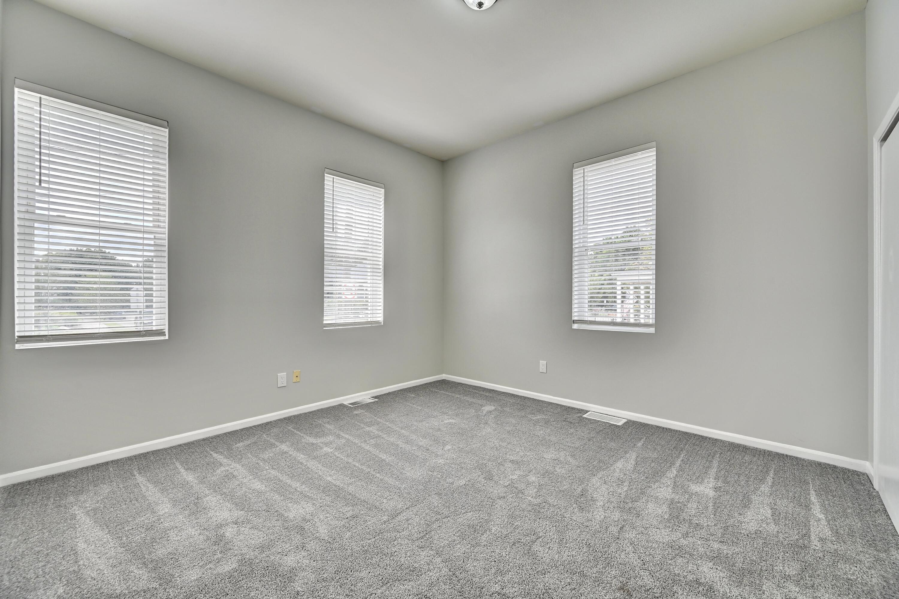 329 Berry Avenue Property Photo 4