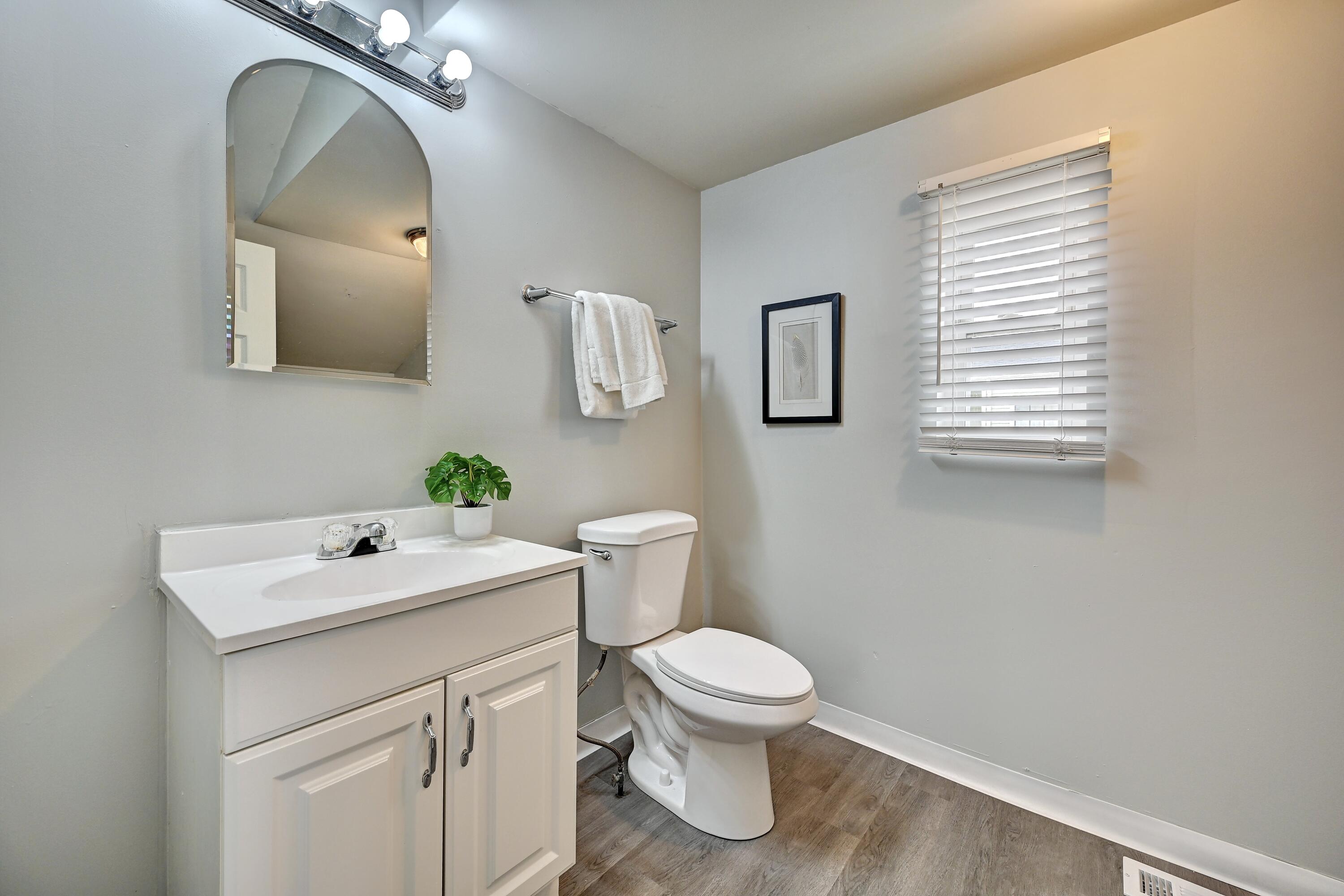329 Berry Avenue Property Photo 14