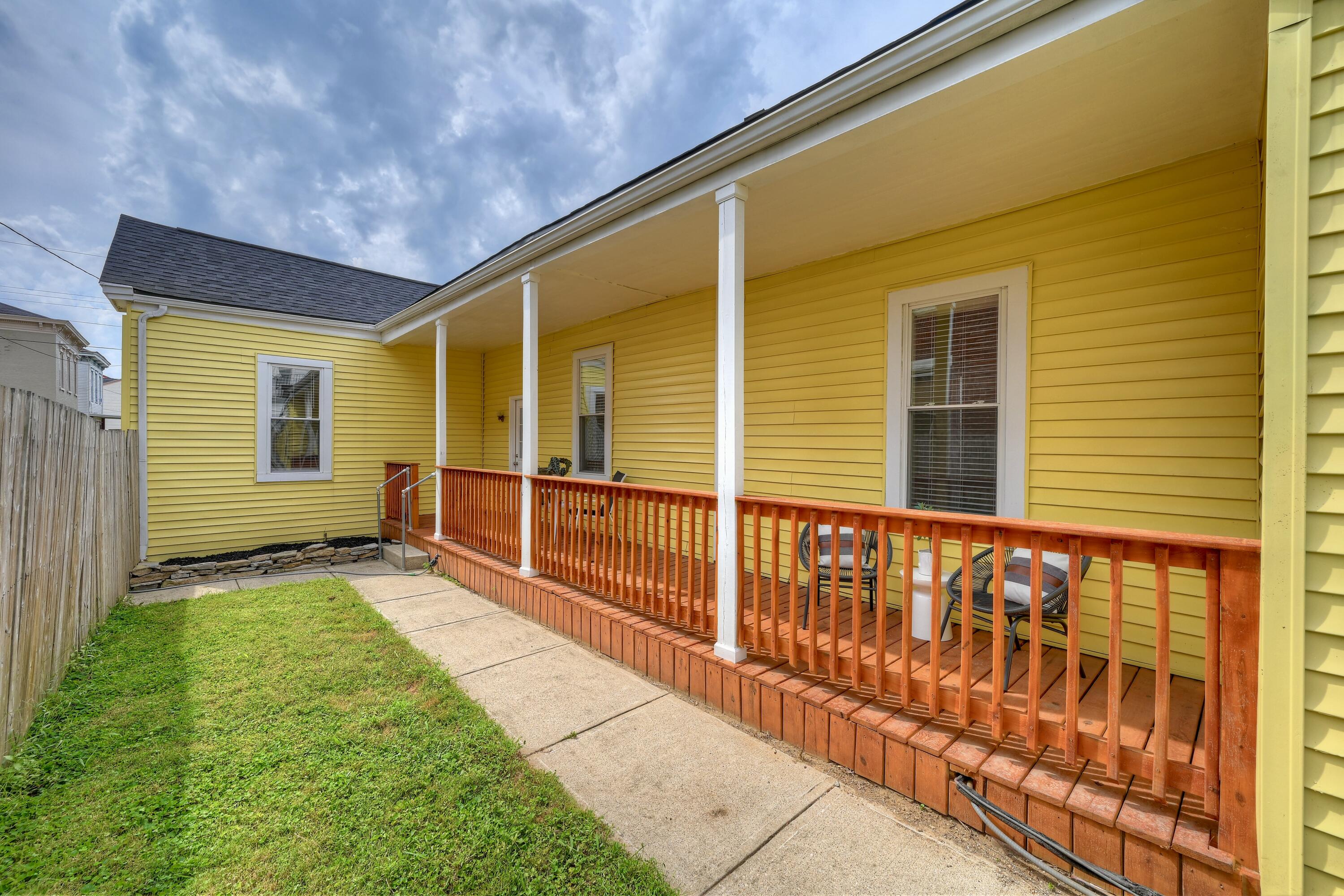 329 Berry Avenue Property Photo 20