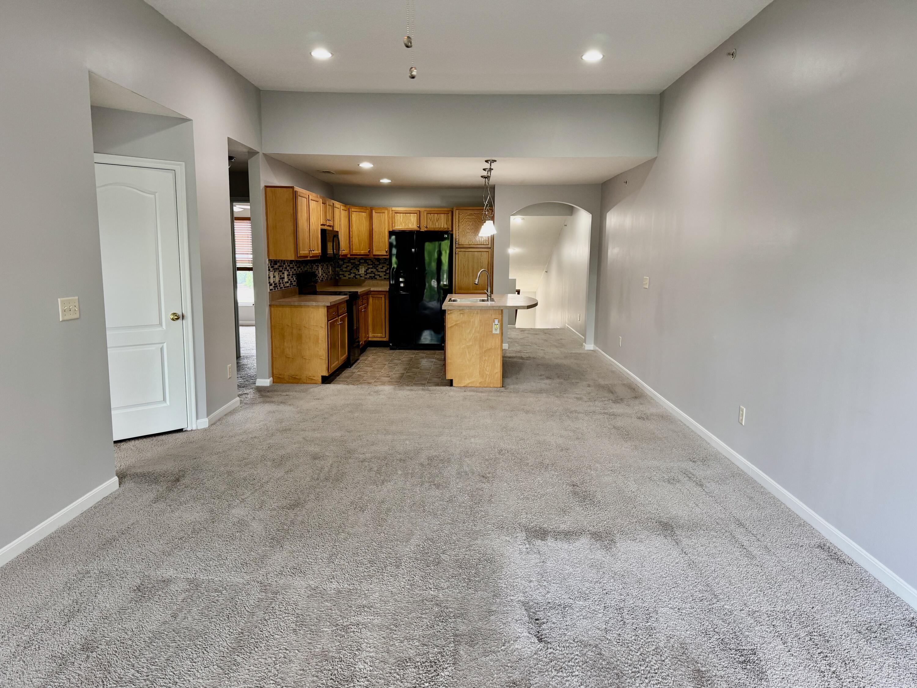 2255 Rolling Hills Drive Property Photo 6