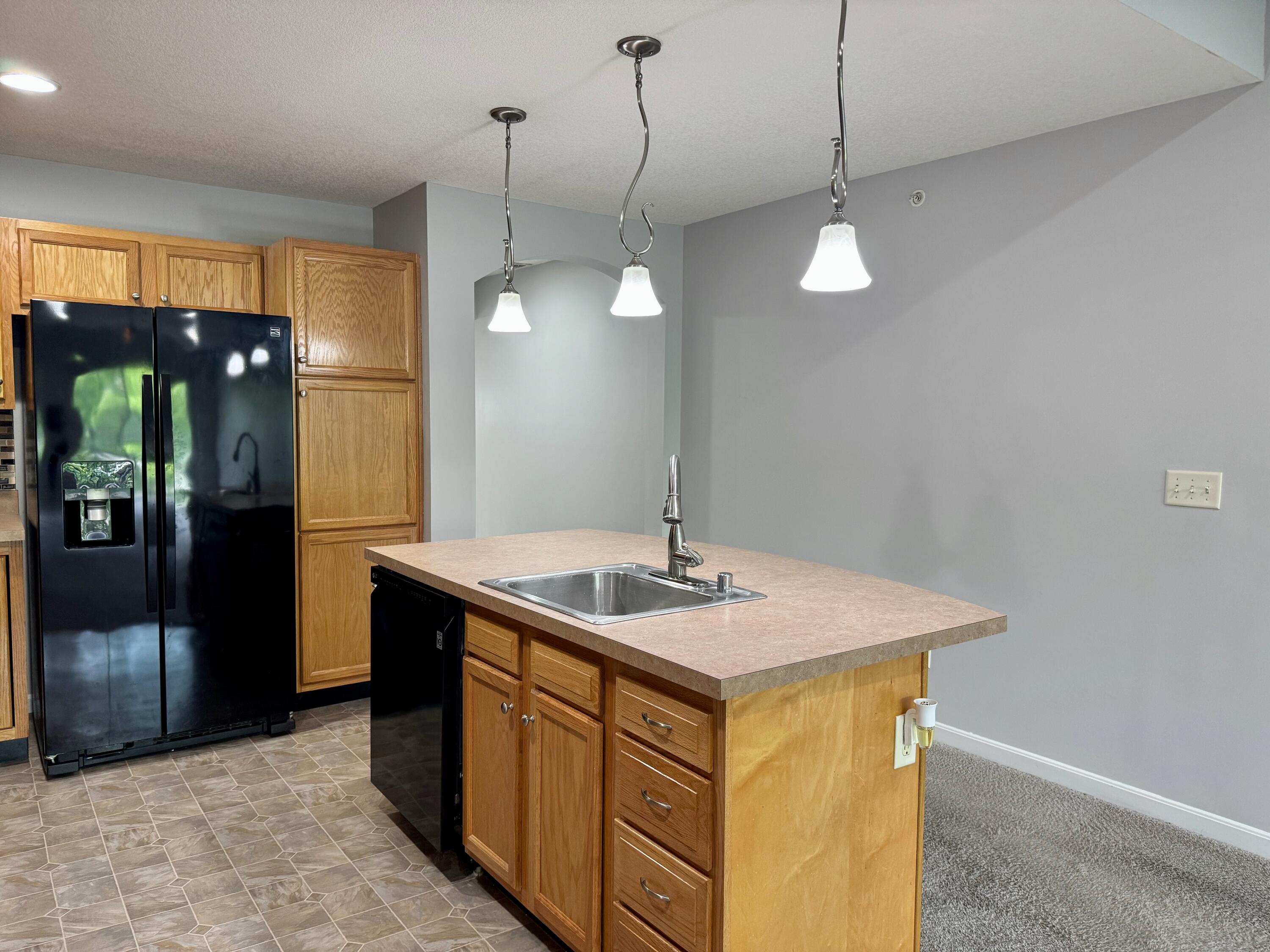 2255 Rolling Hills Drive Property Photo 9