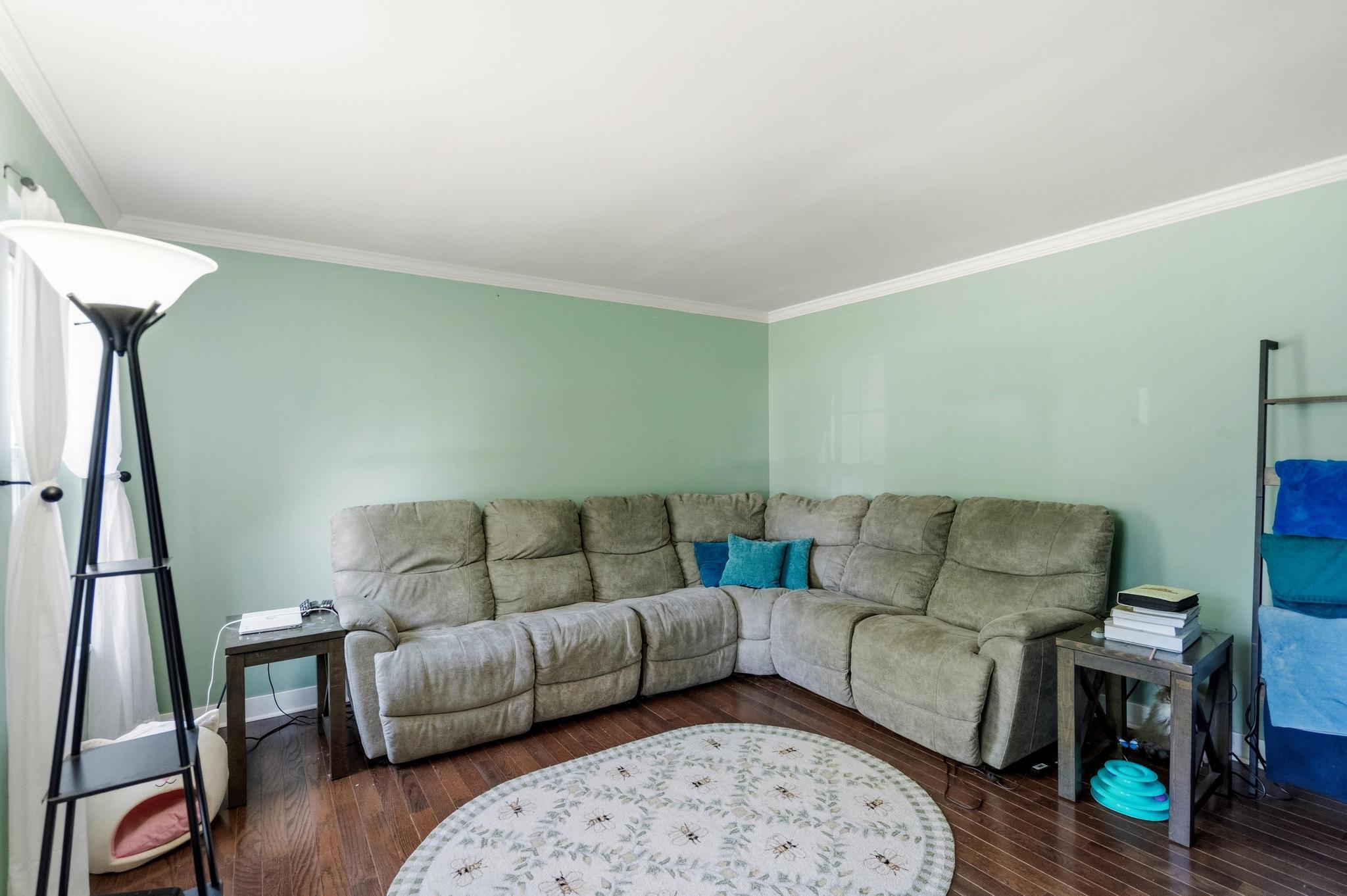 8599 Winthrop Circle Property Photo 4
