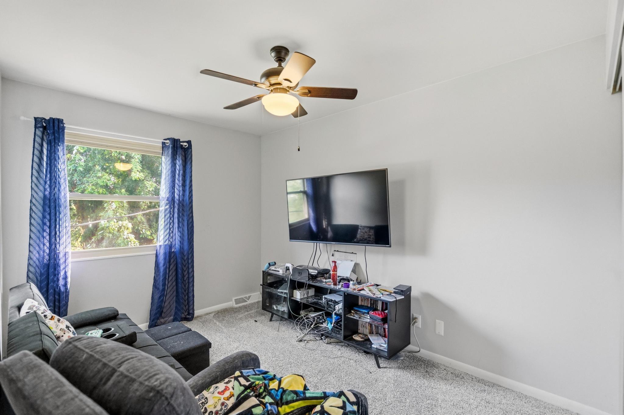 8599 Winthrop Circle Property Photo 17