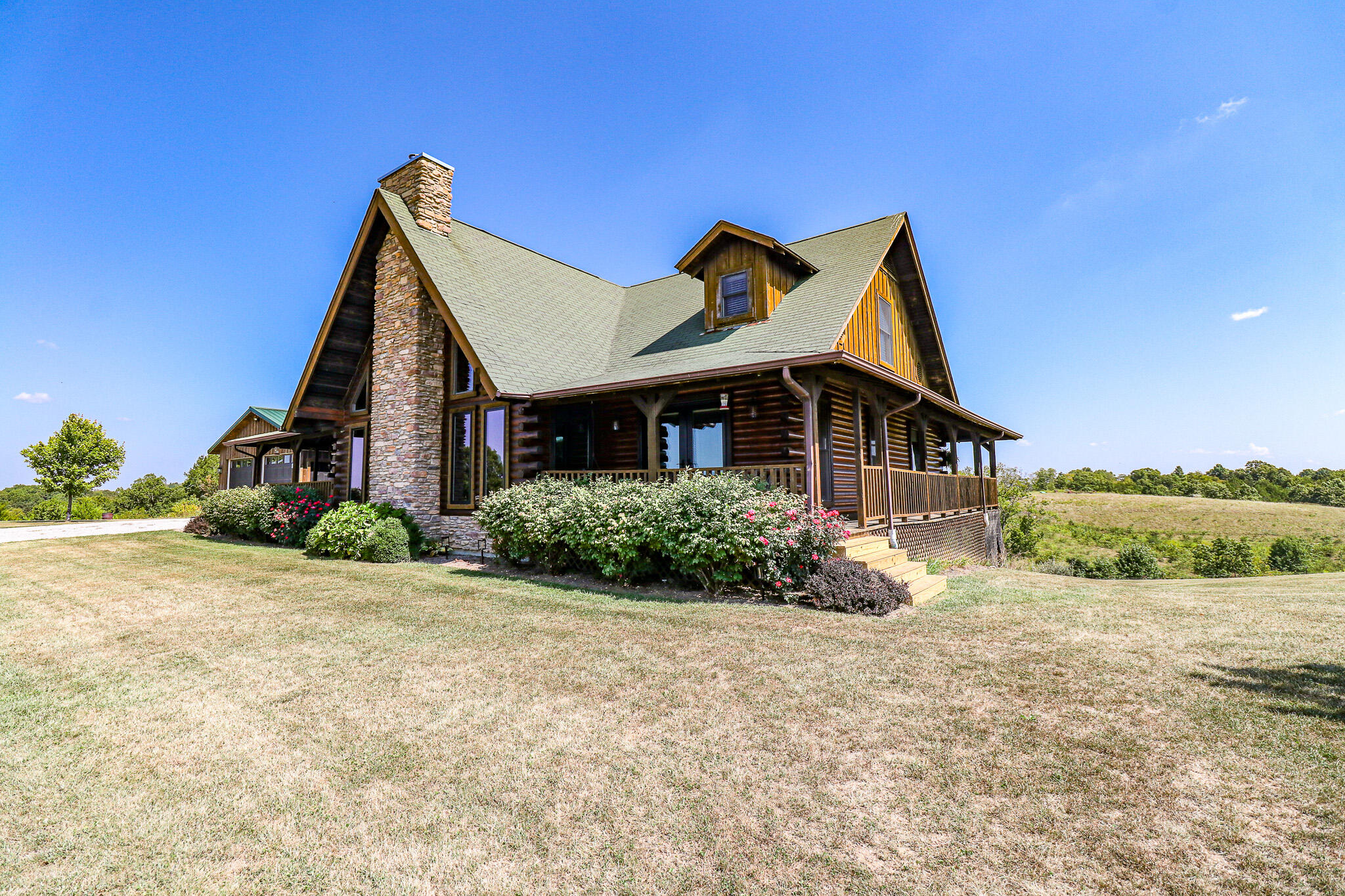 835 Snag Creek Road Property Photo 1