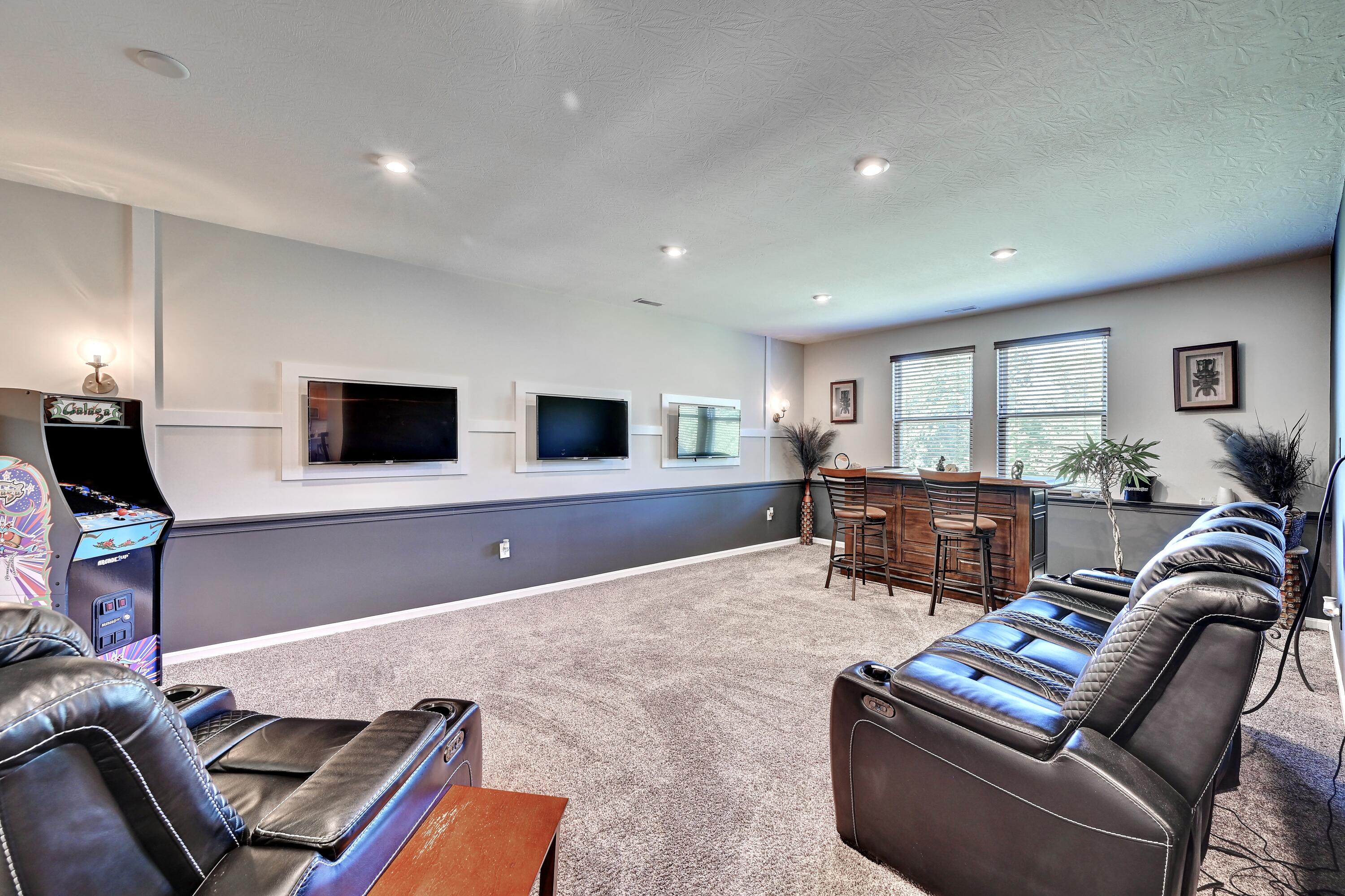 10081 Barronne Street Property Photo 6