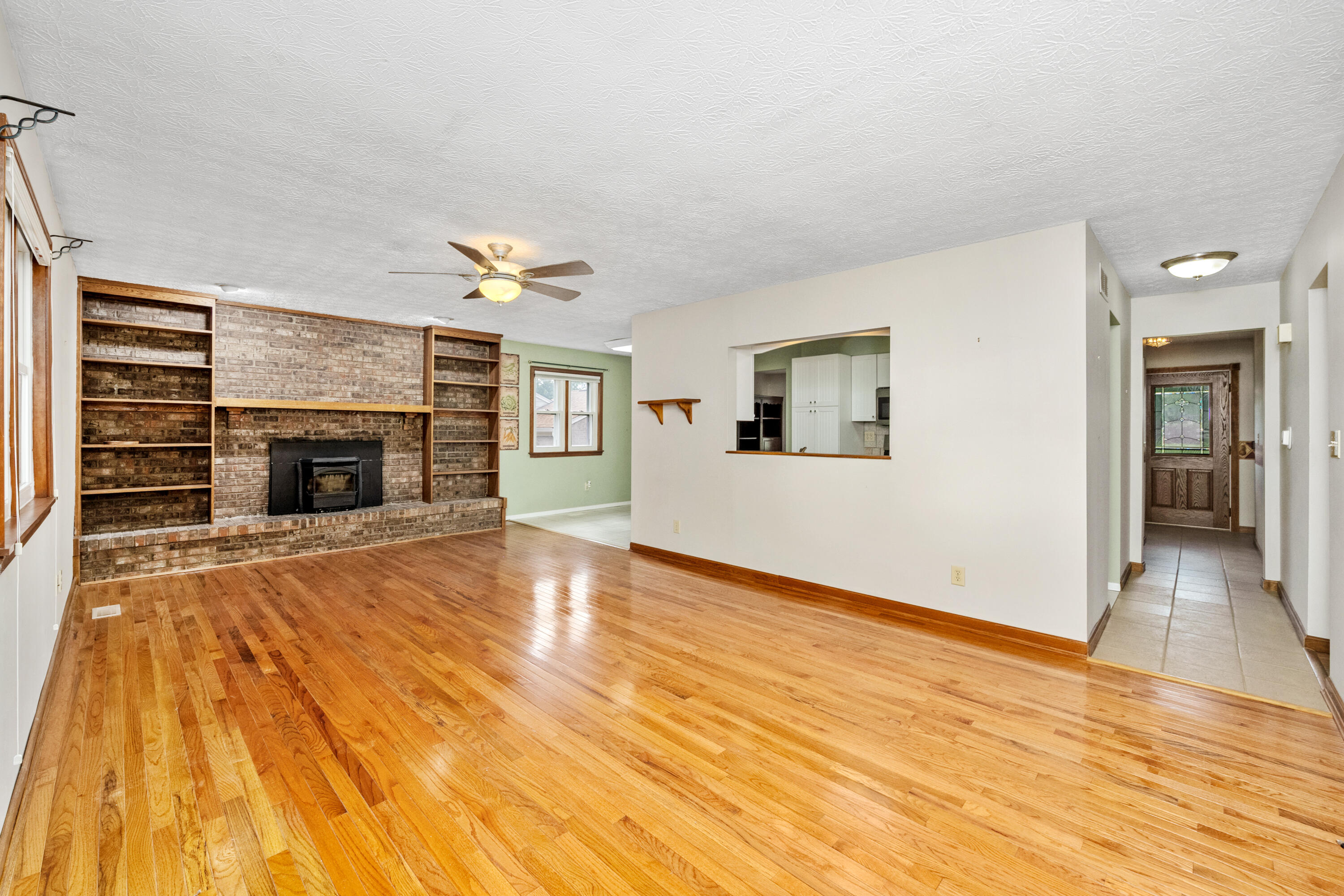 1129 Cayton Road Property Photo 4