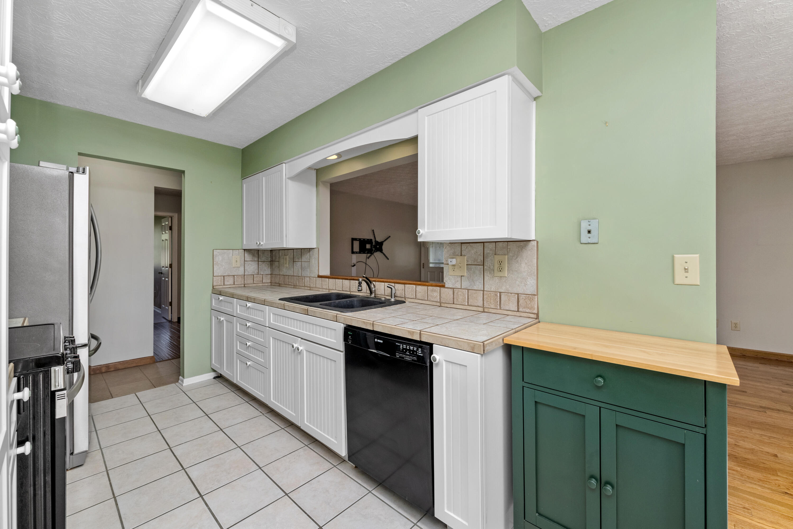 1129 Cayton Road Property Photo 10