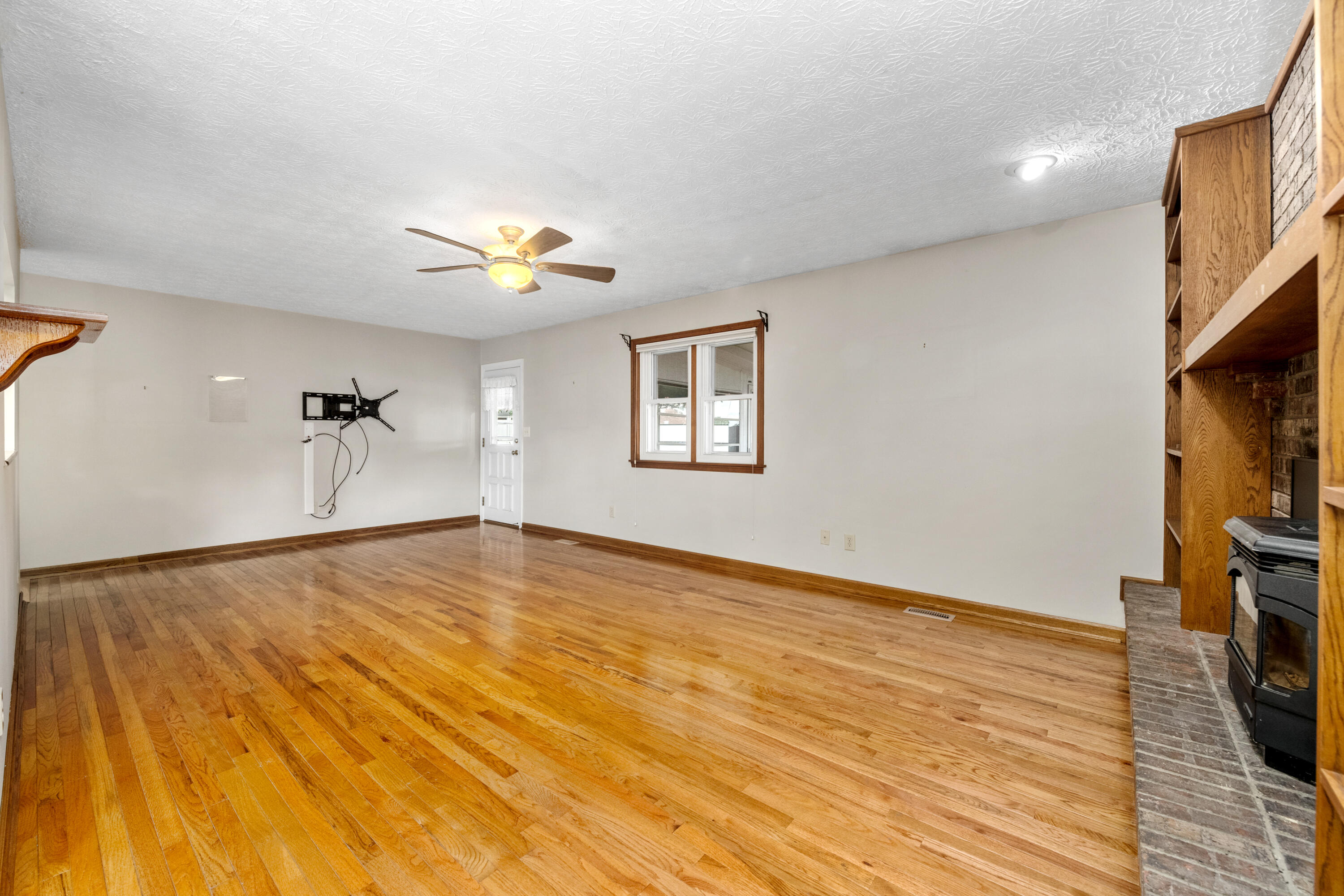 1129 Cayton Road Property Photo 13