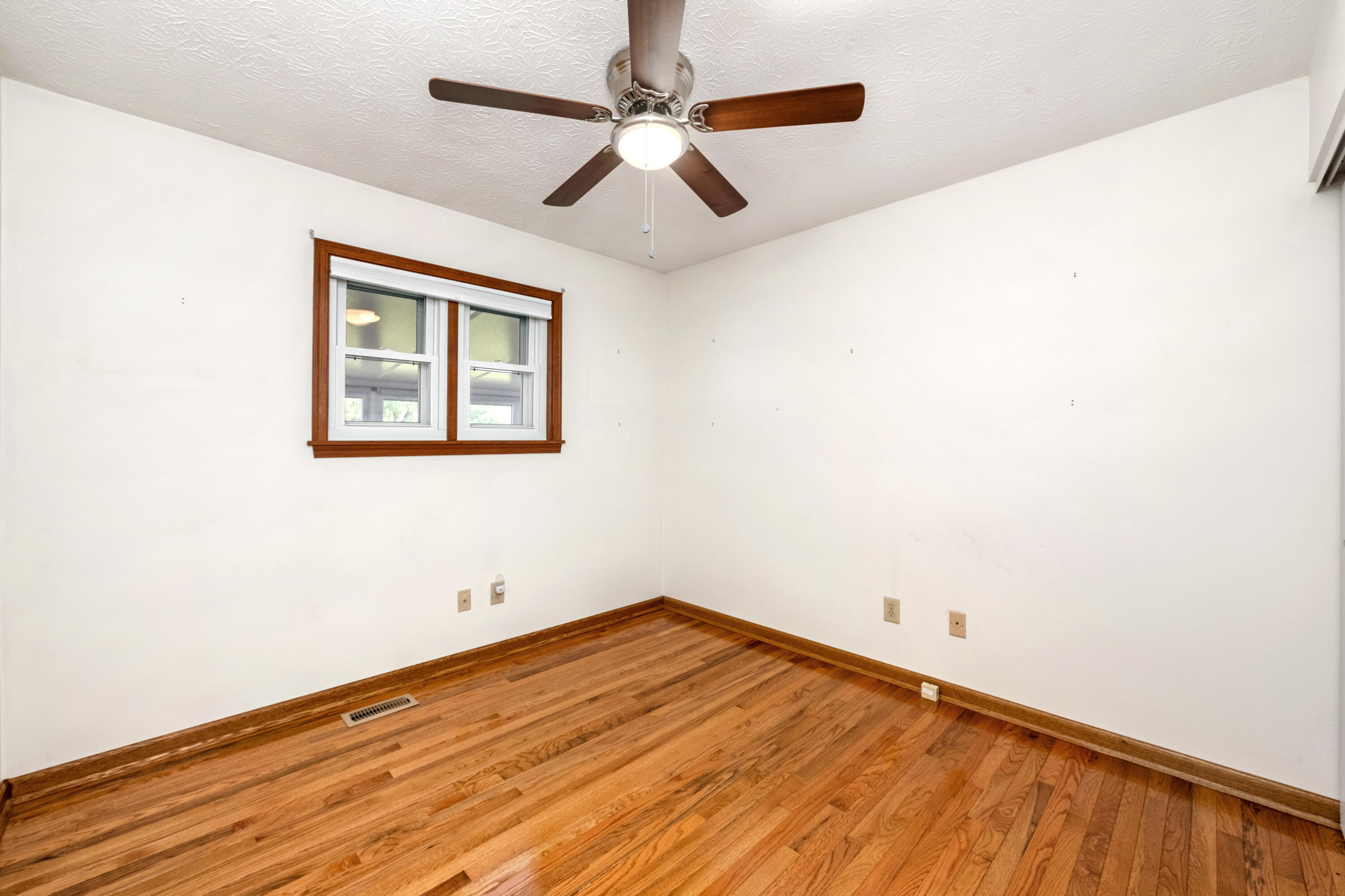 1129 Cayton Road Property Photo 18