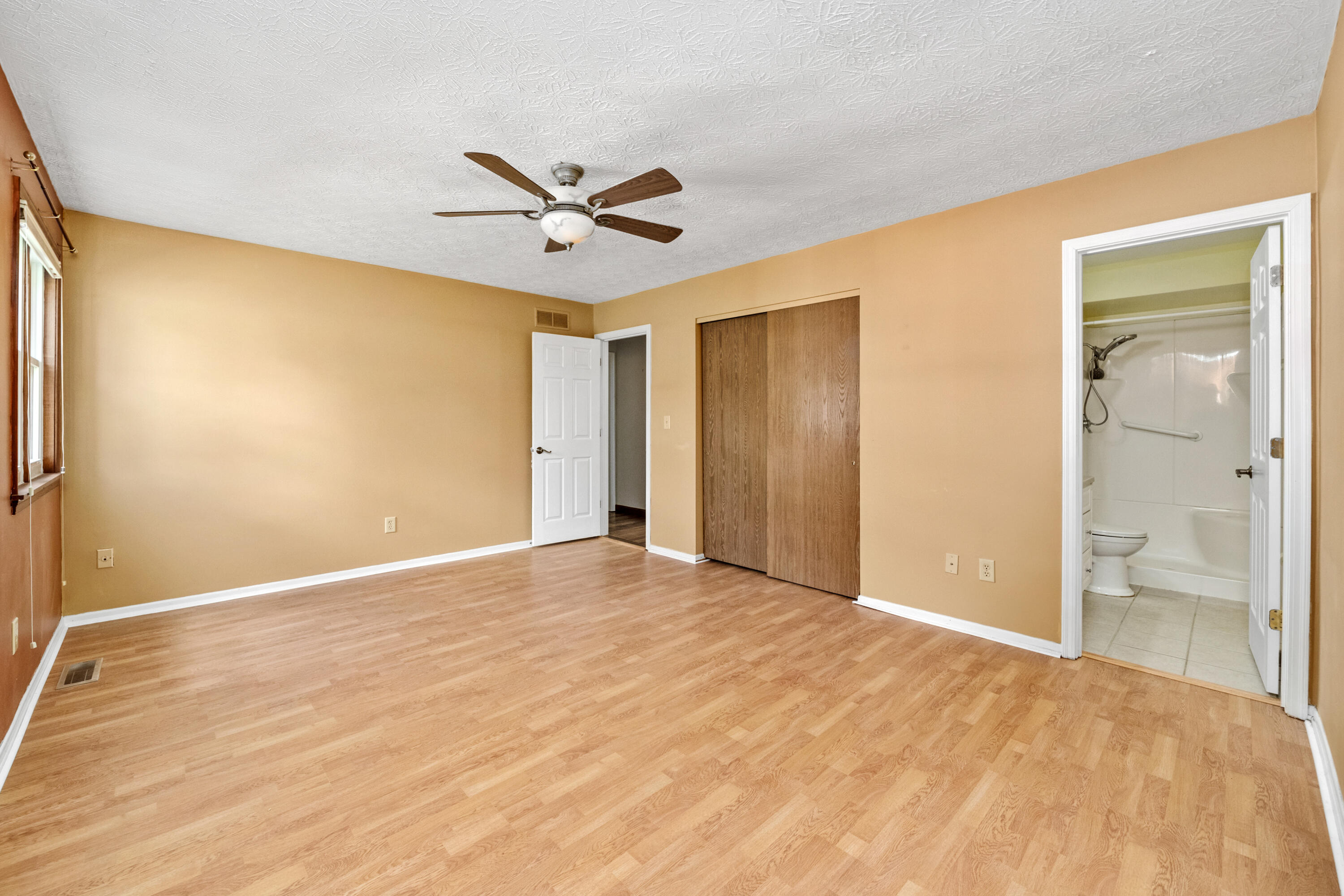 1129 Cayton Road Property Photo 23