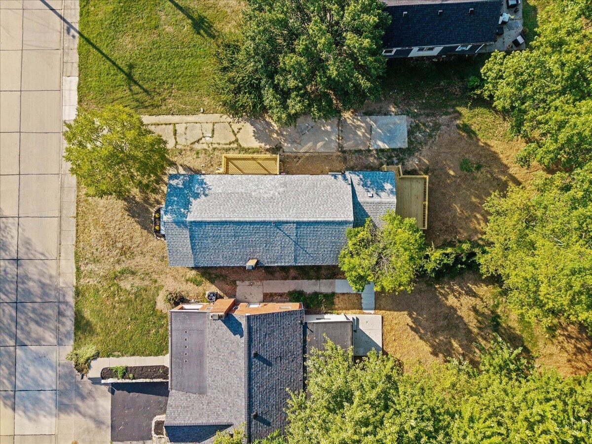 40 Eastern Avenue Property Photo 25