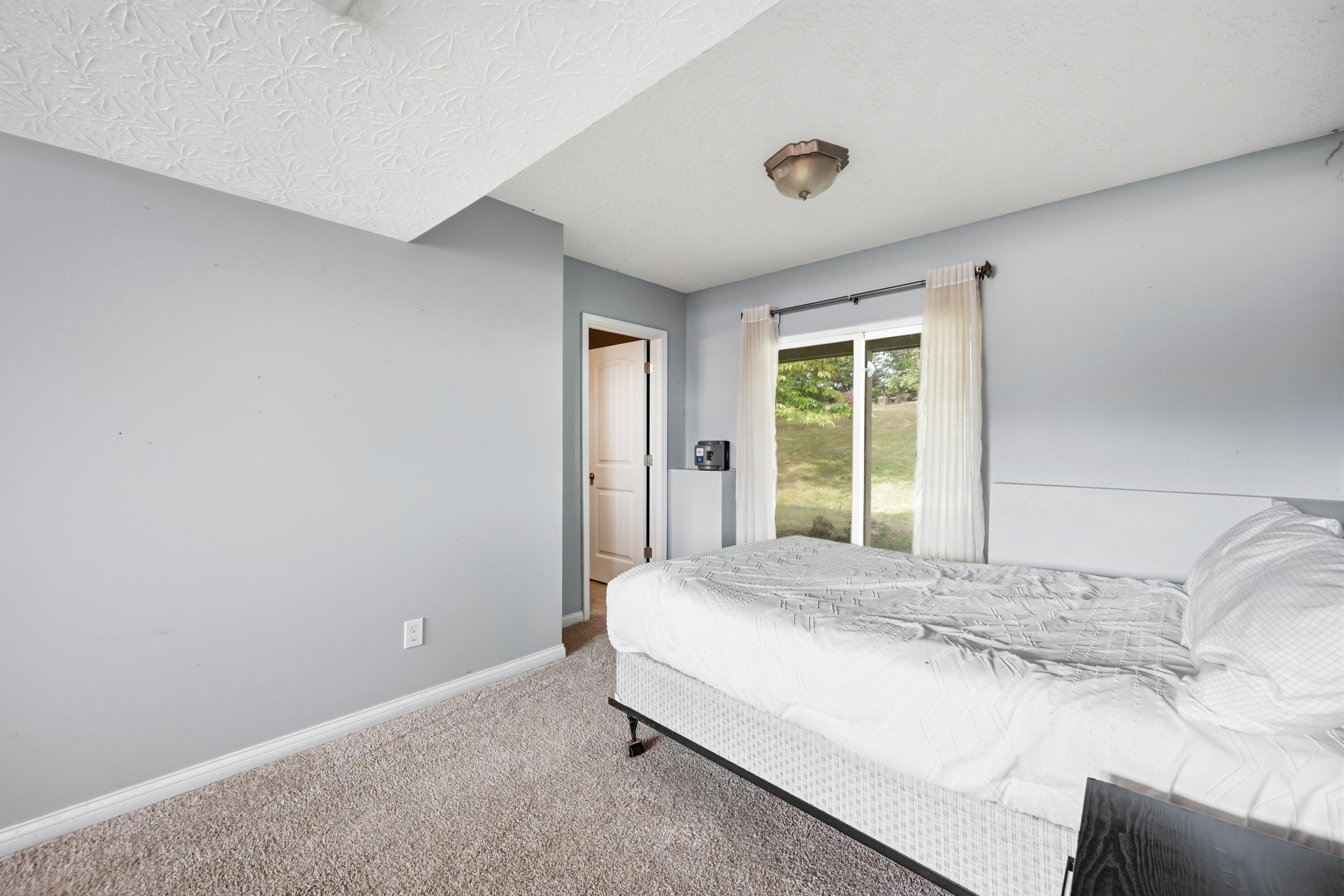 452 Eagle Creek Drive Property Photo 24