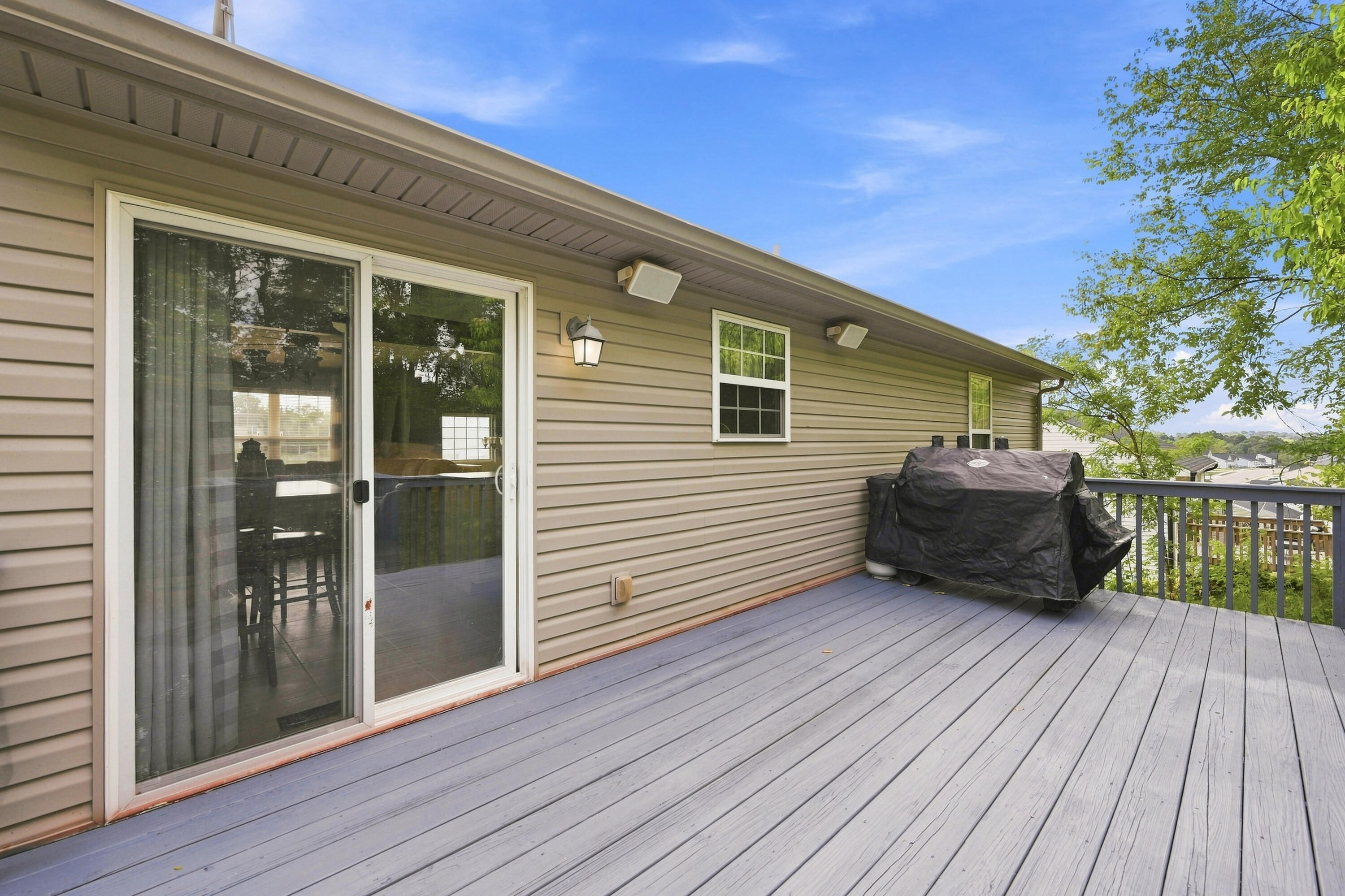 452 Eagle Creek Drive Property Photo 28