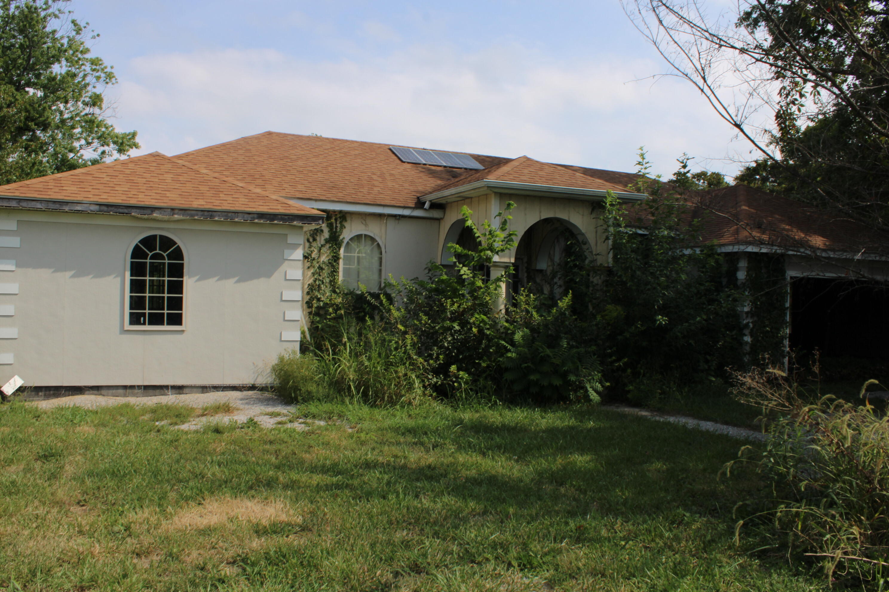 2842 Evergreen Road Property Photo 1