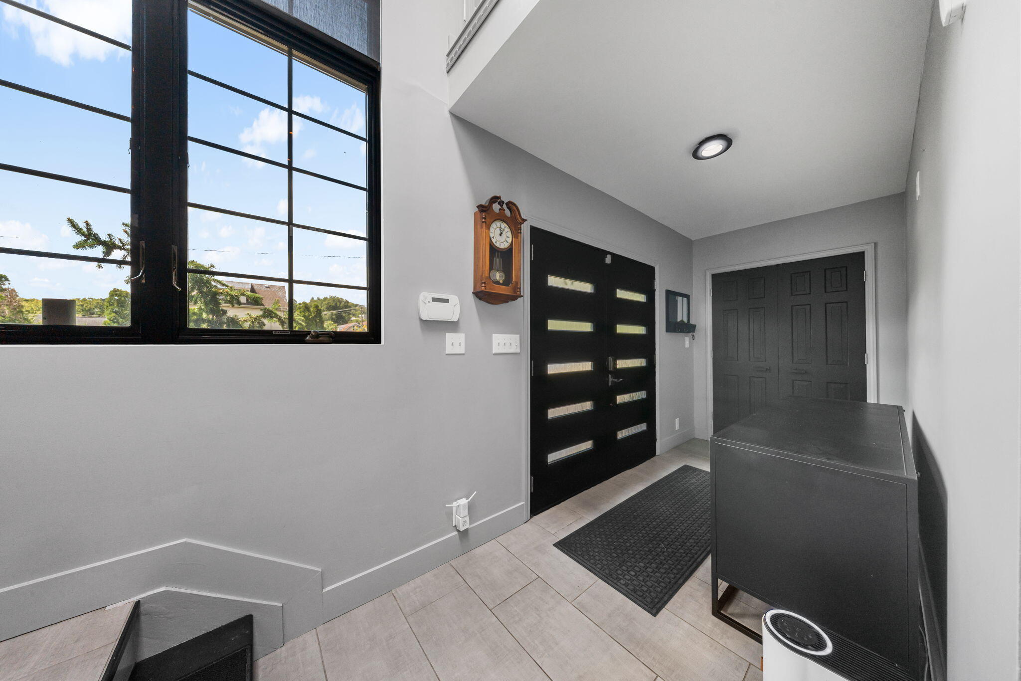 300 View Place Property Photo 11
