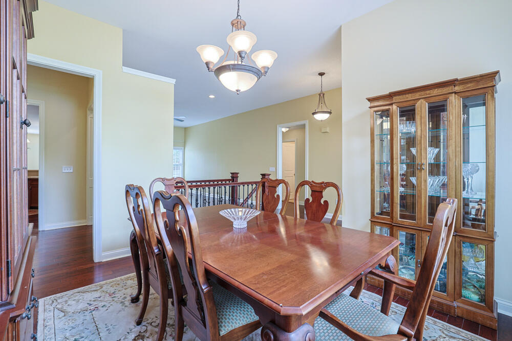 28 N Dilcrest Circle Property Photo 11