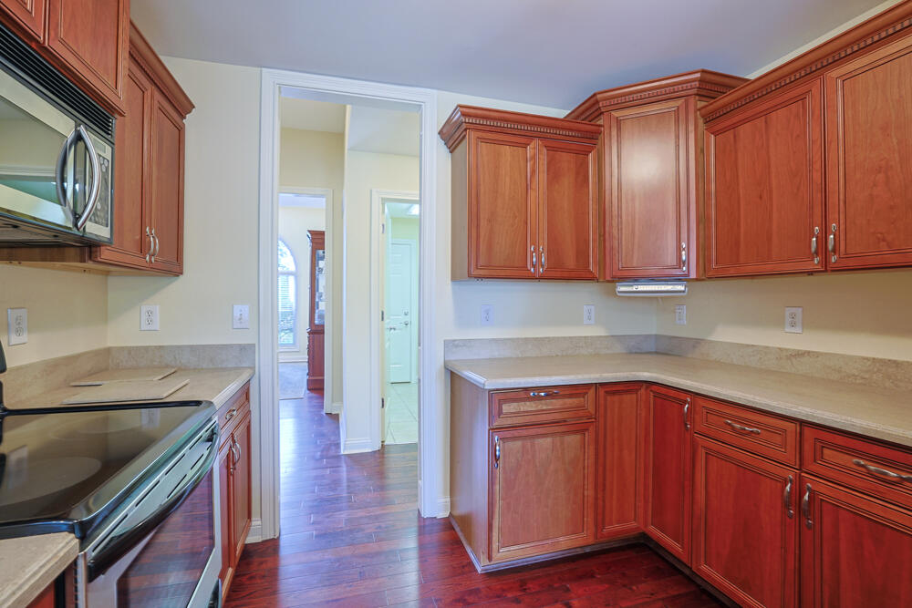 28 N Dilcrest Circle Property Photo 16