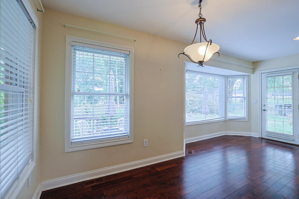 28 N Dilcrest Circle Property Photo 17