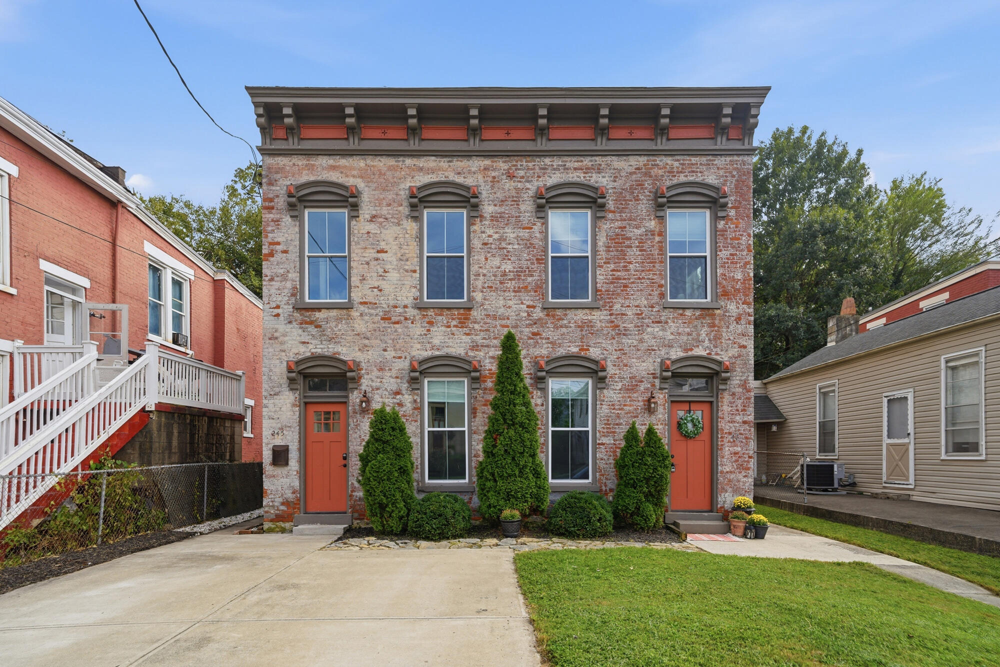 245 Forest Avenue Property Photo 1