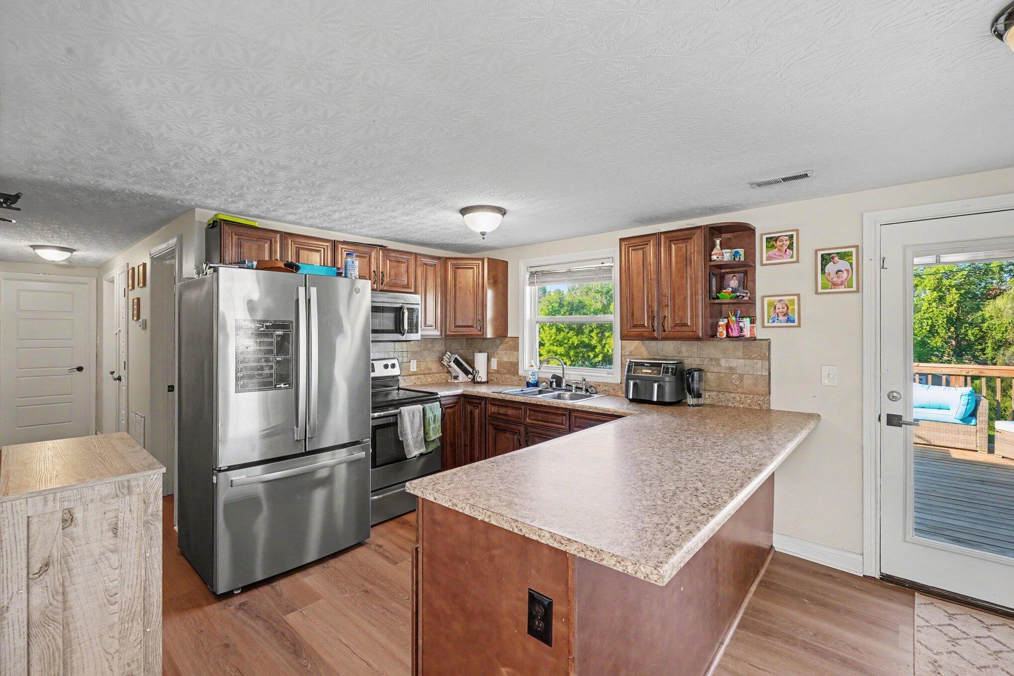 1969 Alexander Road Property Photo 6