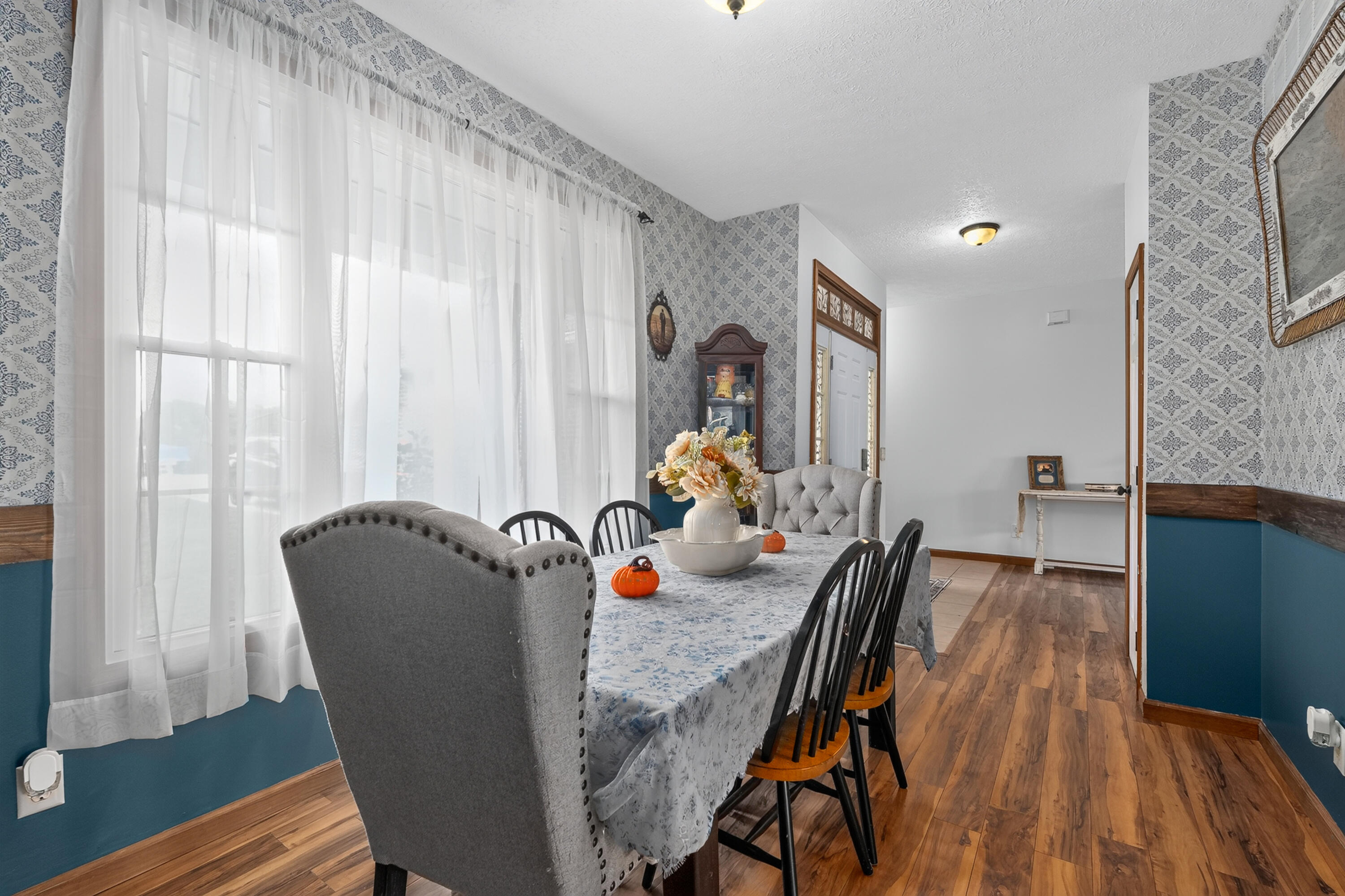 341 Fairview Road Property Photo 8