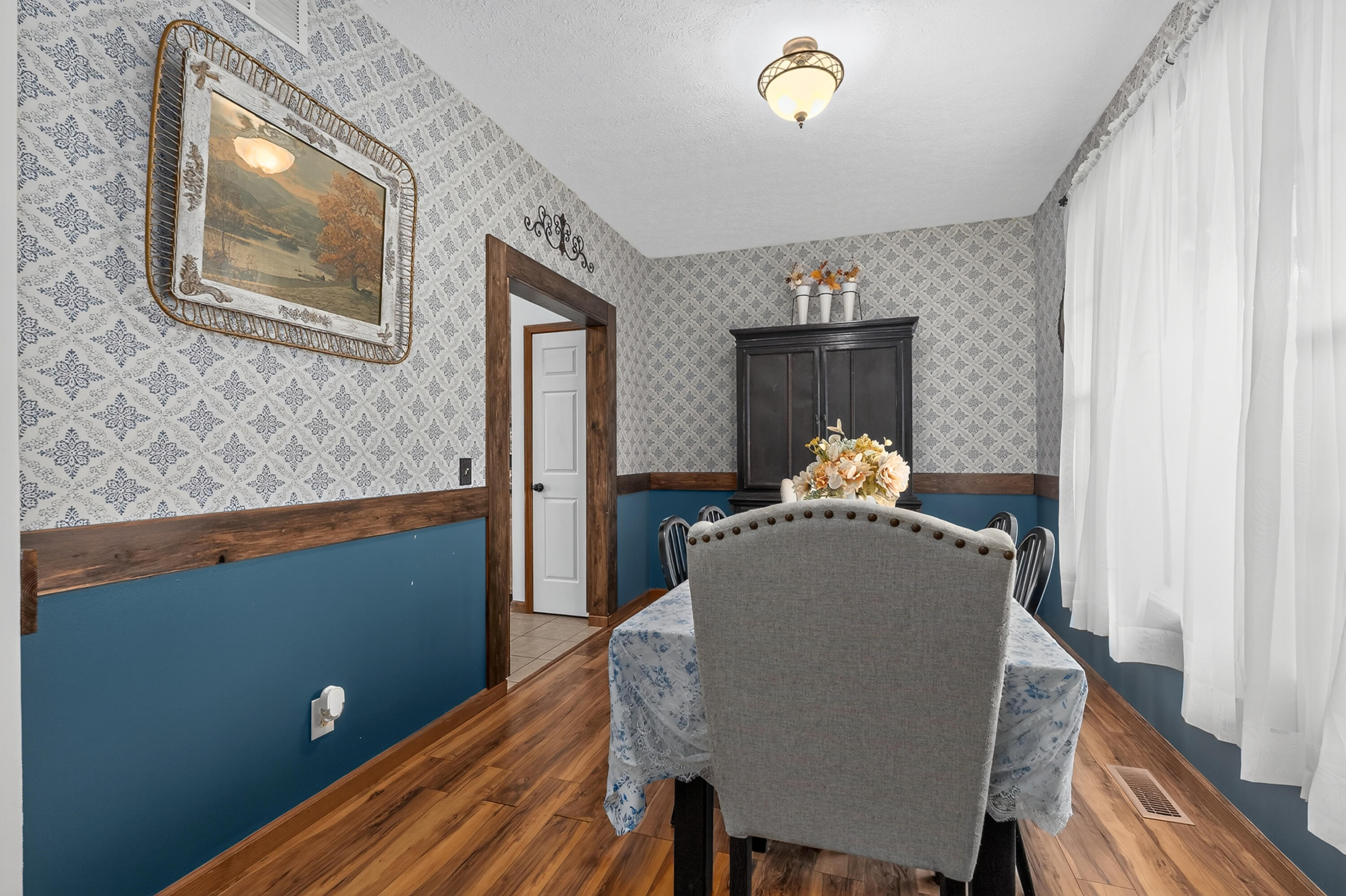 341 Fairview Road Property Photo 9