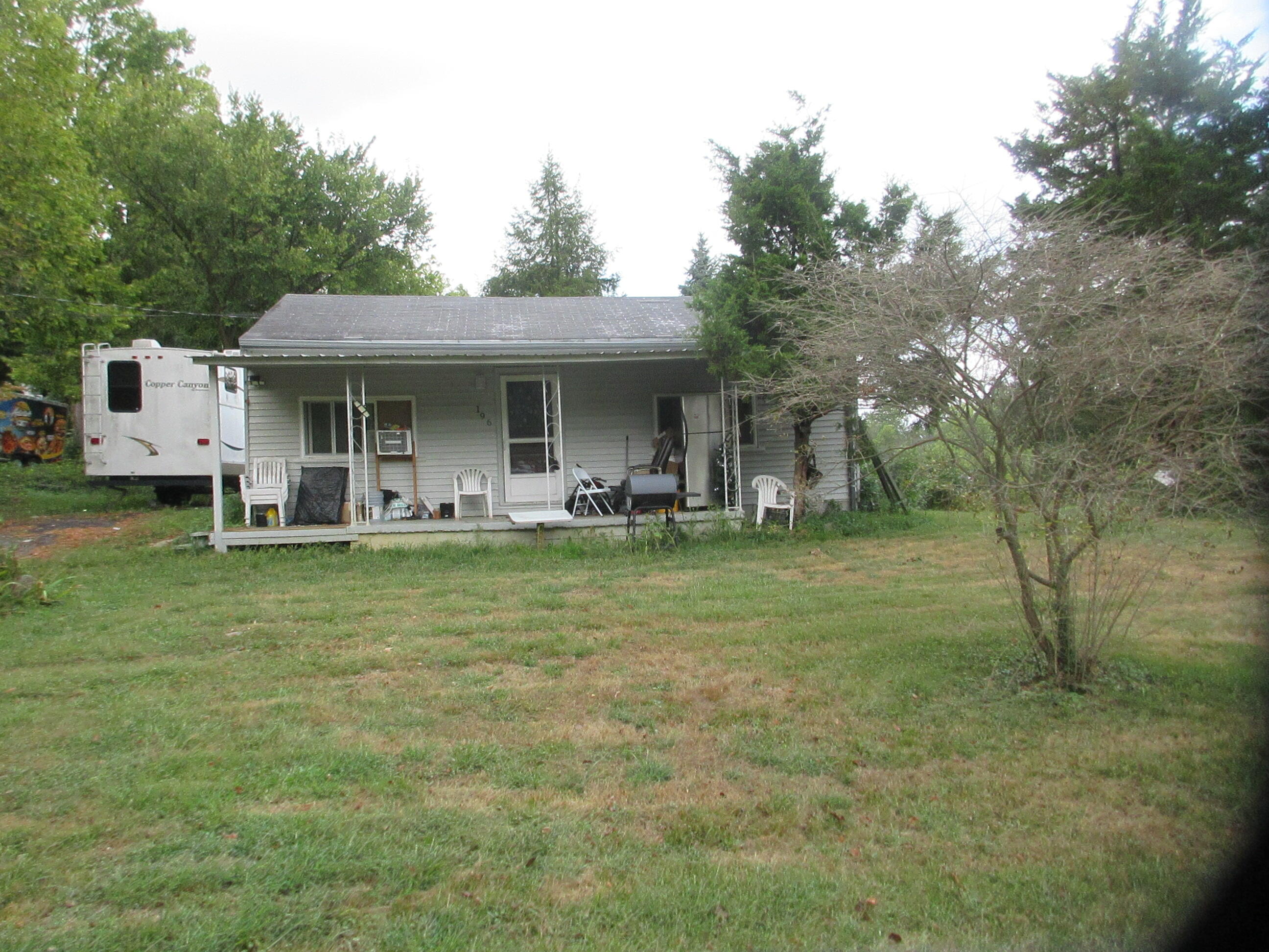 196 Shaw Avenue Property Photo 1