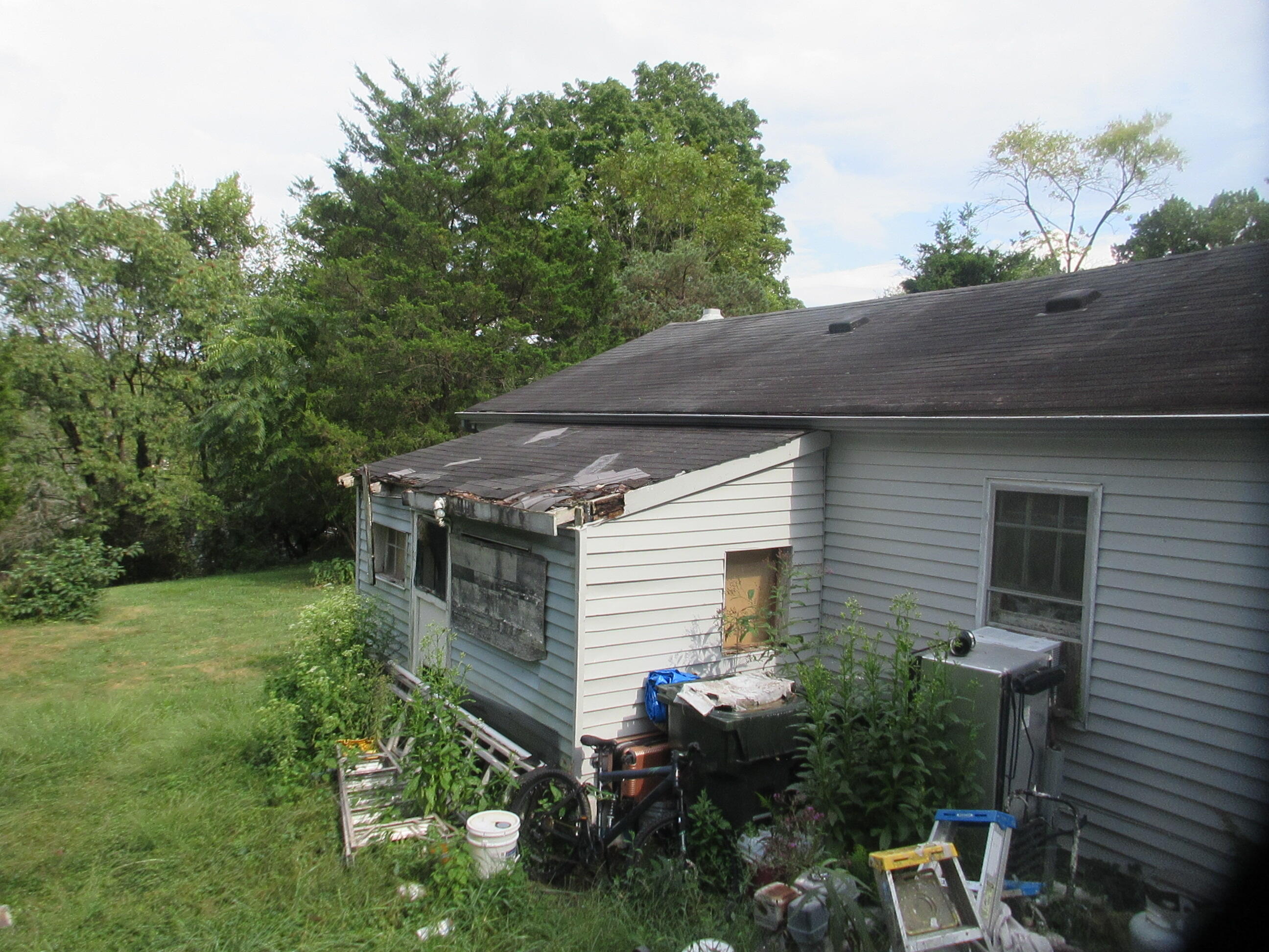 196 Shaw Avenue Property Photo 12
