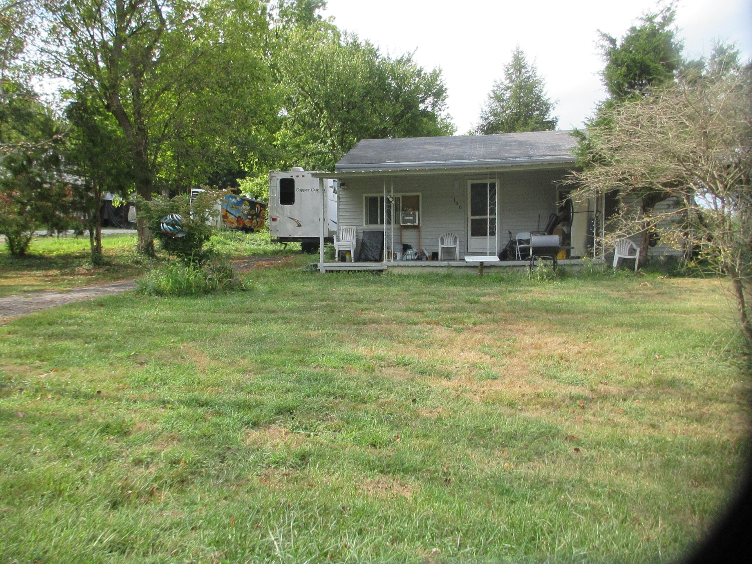 196 Shaw Avenue Property Photo 17