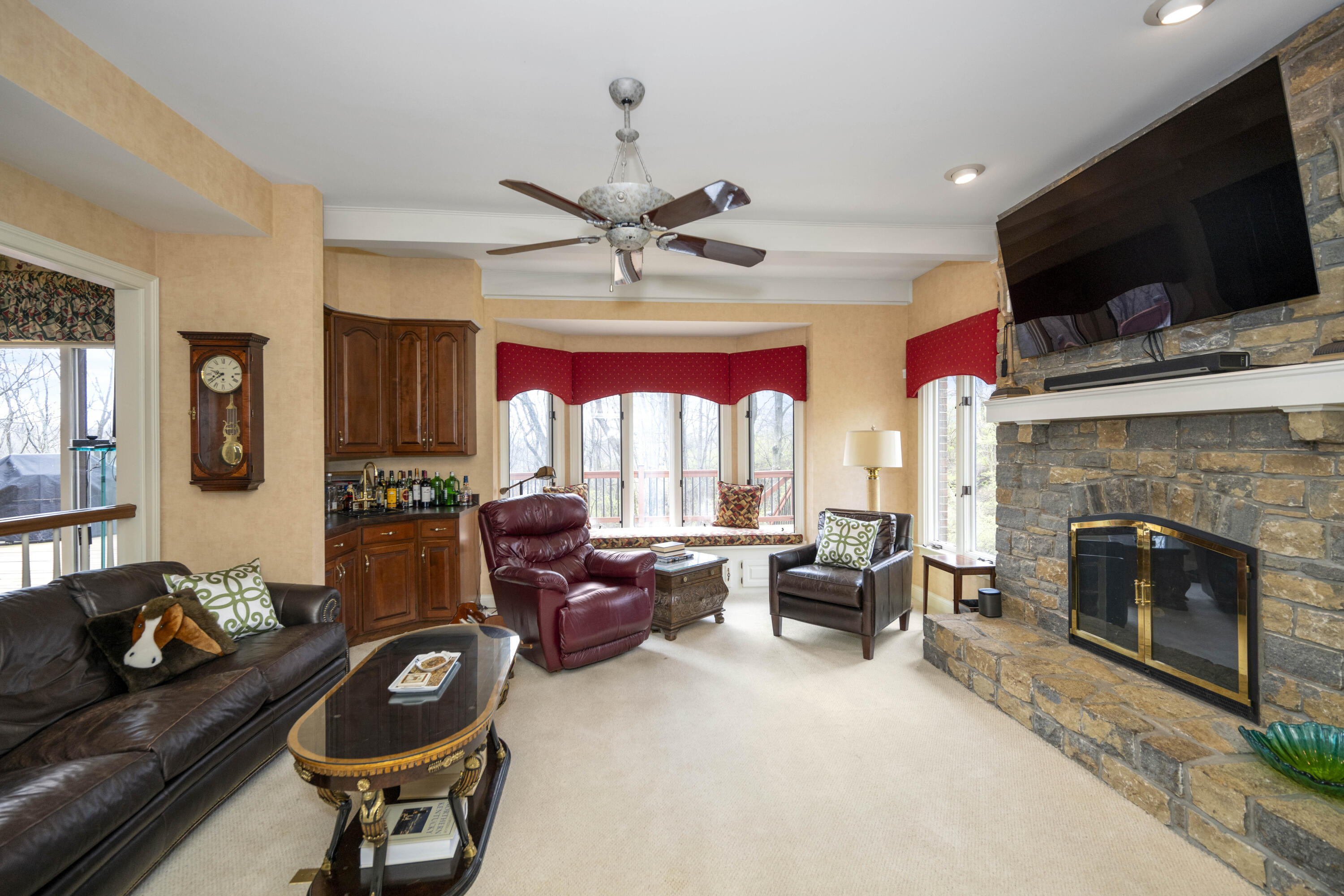 2041 Edenderry Drive Property Photo 10