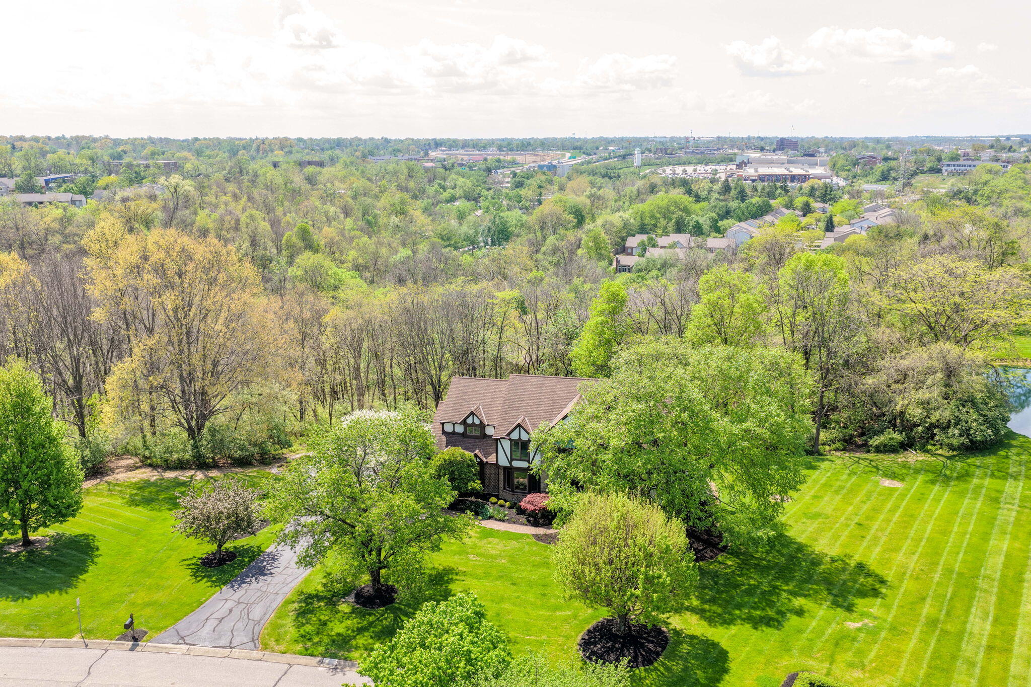 2041 Edenderry Drive Property Photo 40
