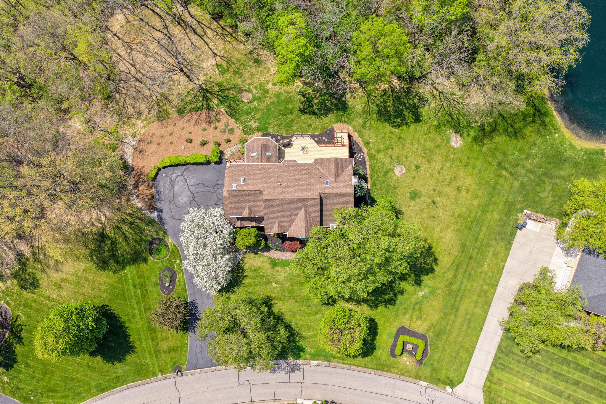 2041 Edenderry Drive Property Photo 41