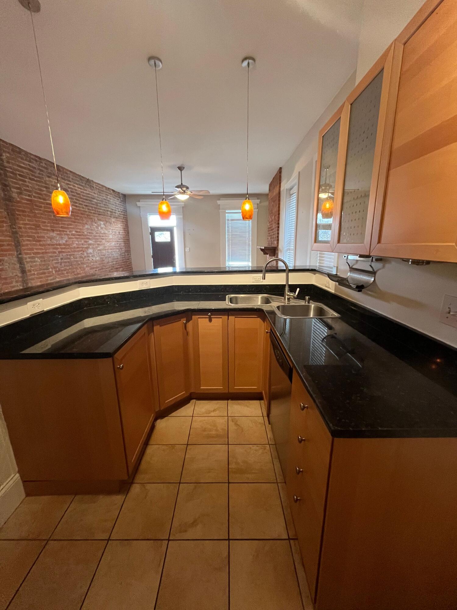 115 E 8th Street Property Photo 8