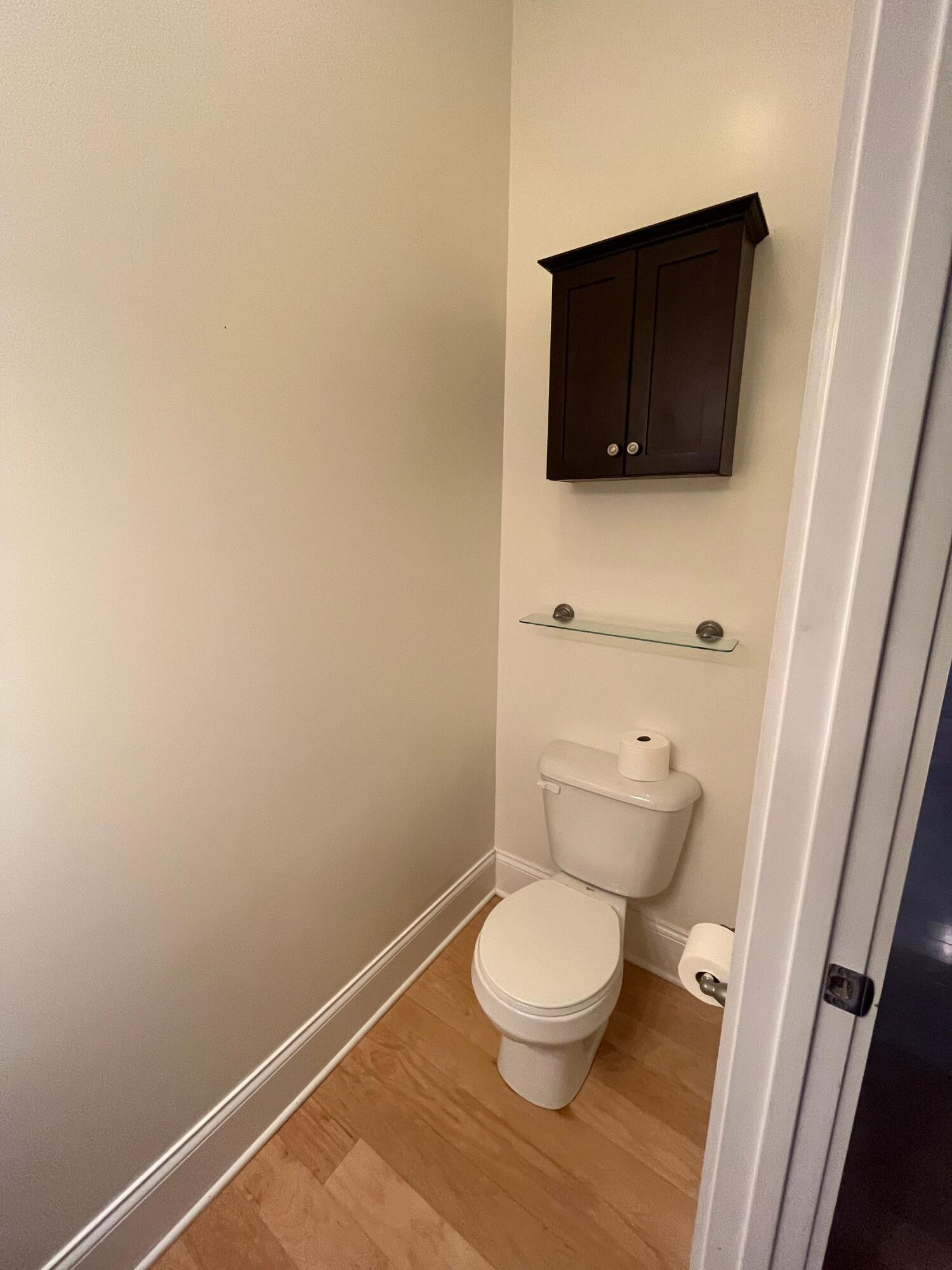 115 E 8th Street Property Photo 11