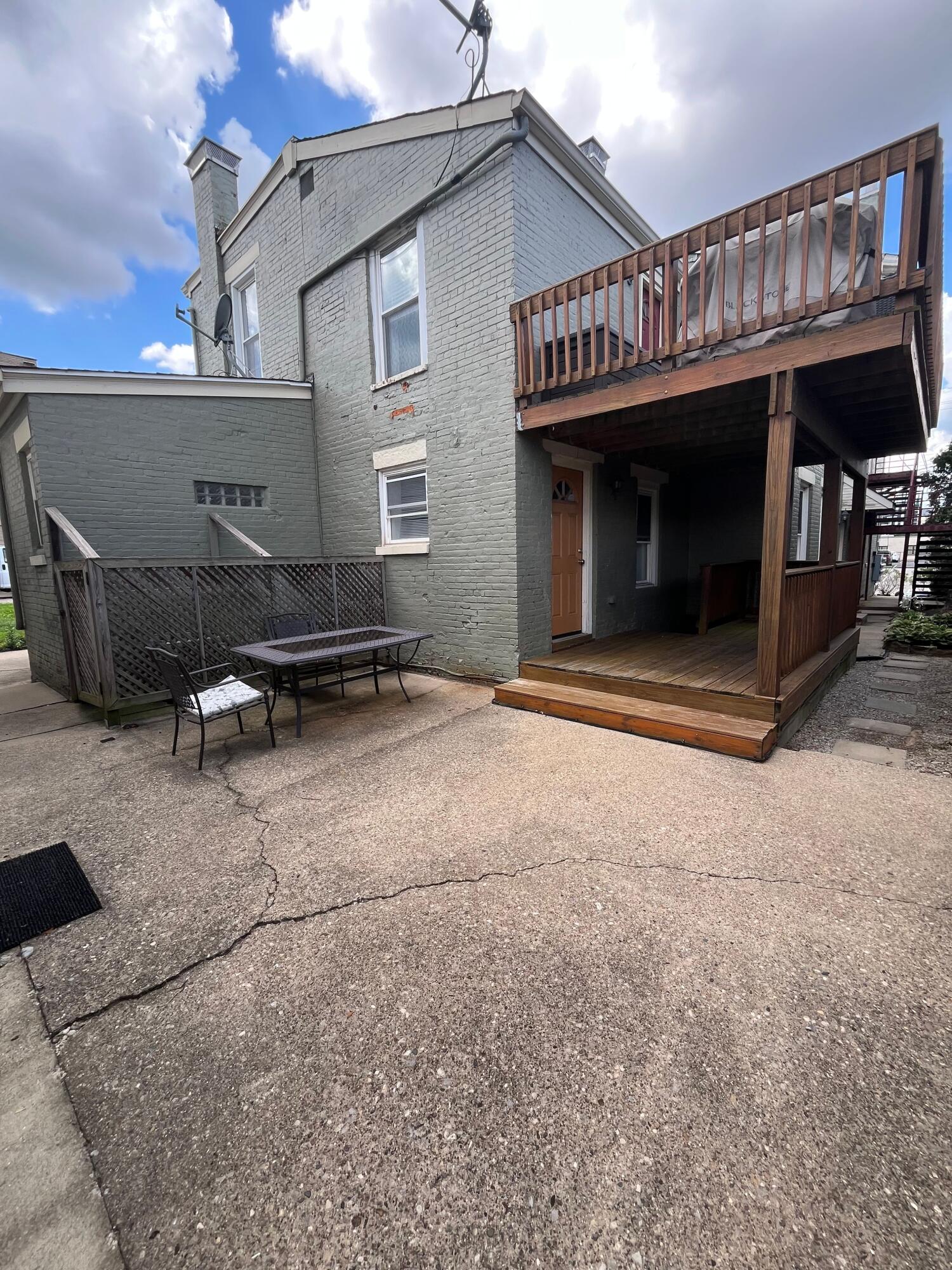 115 E 8th Street Property Photo 25