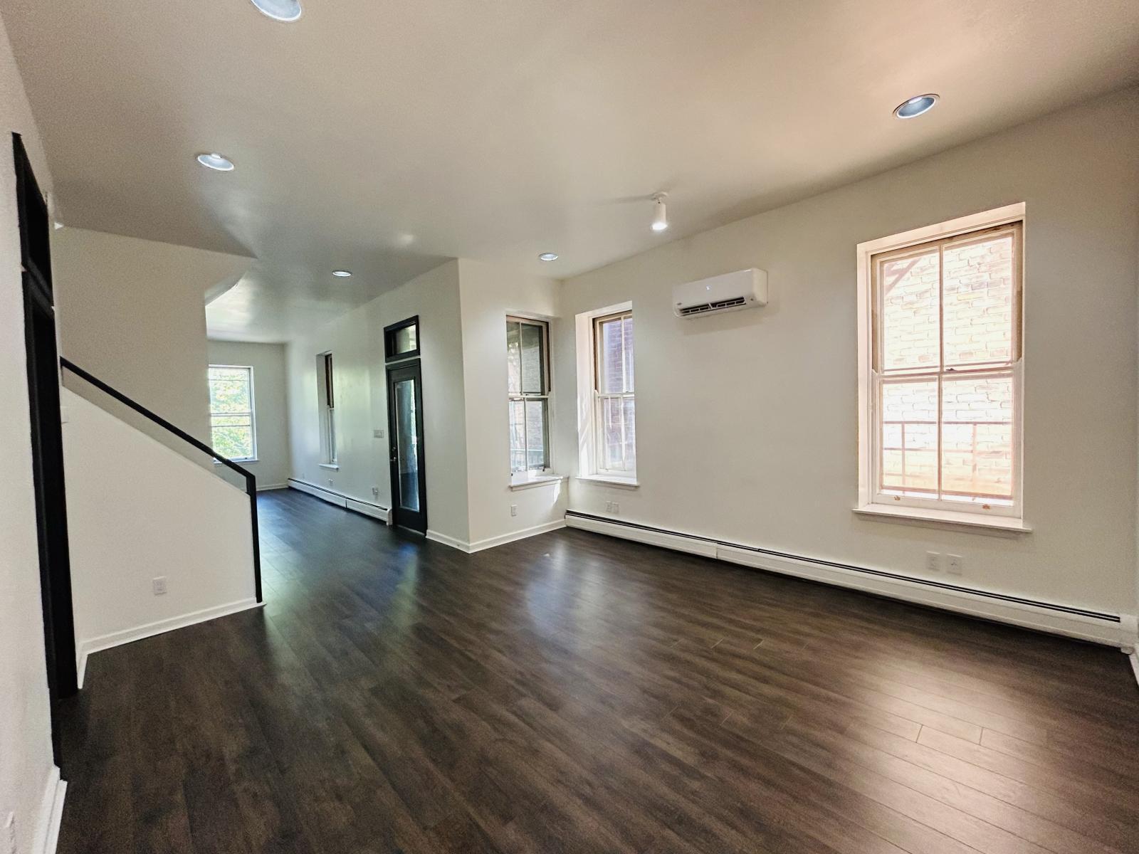 243 W 8th Street, 2 Property Photo 13